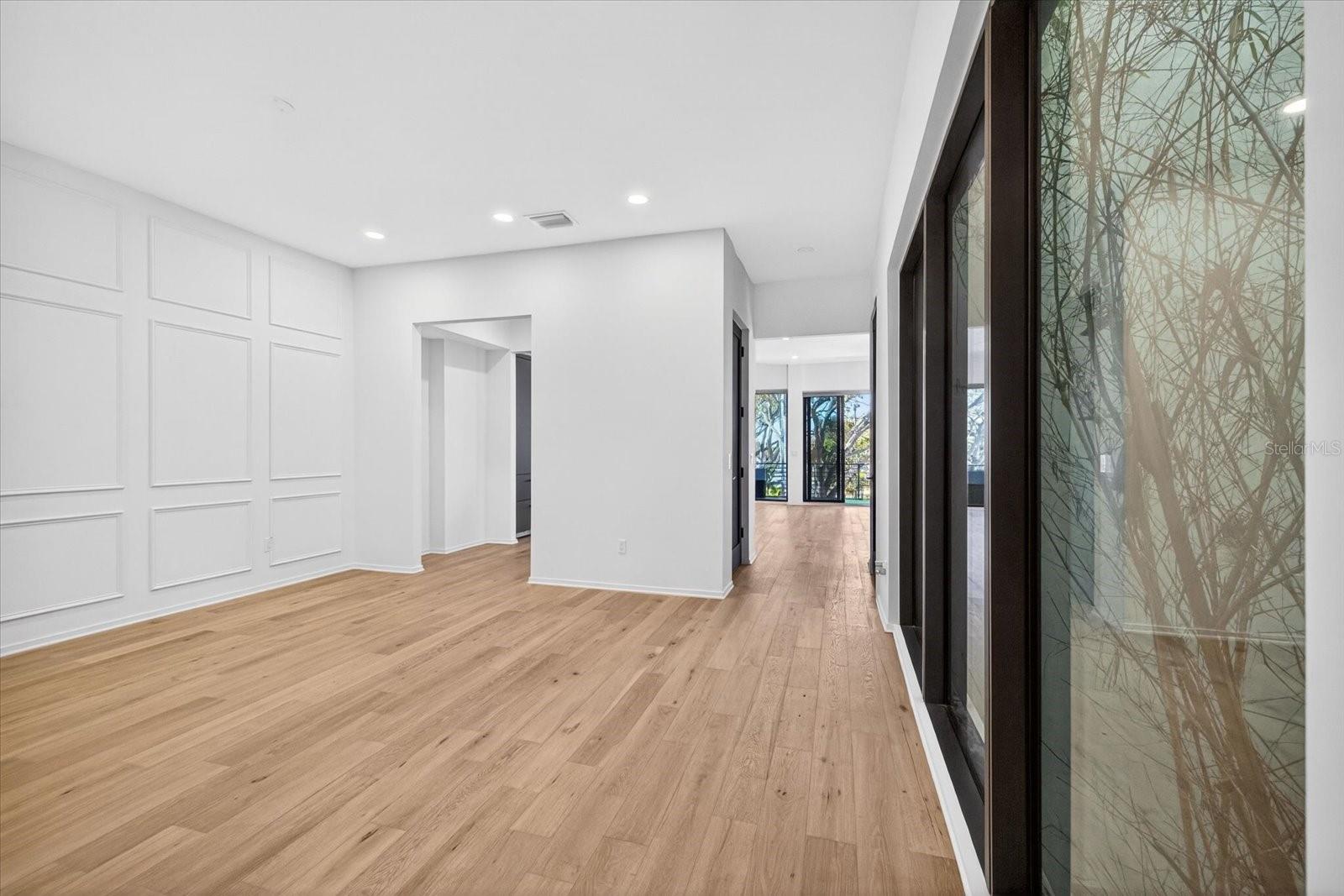 Image 24 of 64 For 94 Davis Boulevard