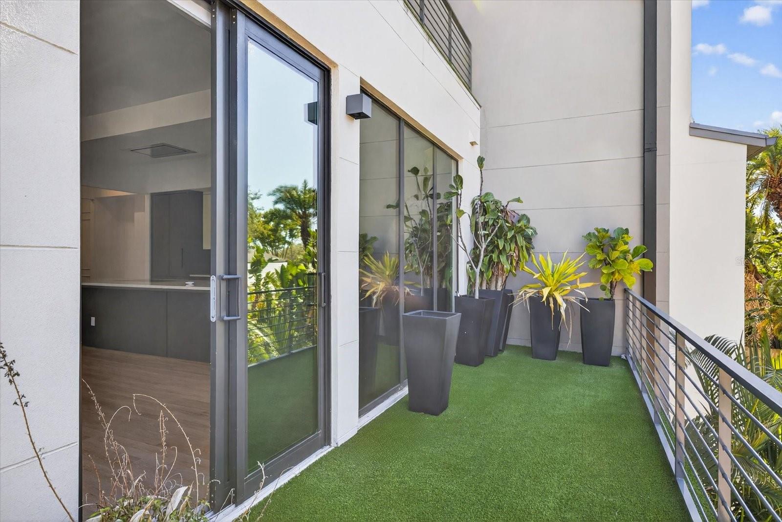 Image 32 of 64 For 94 Davis Boulevard