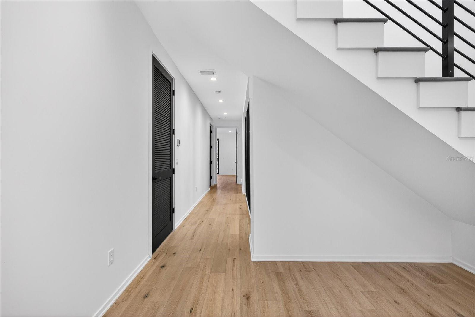 Image 40 of 64 For 94 Davis Boulevard