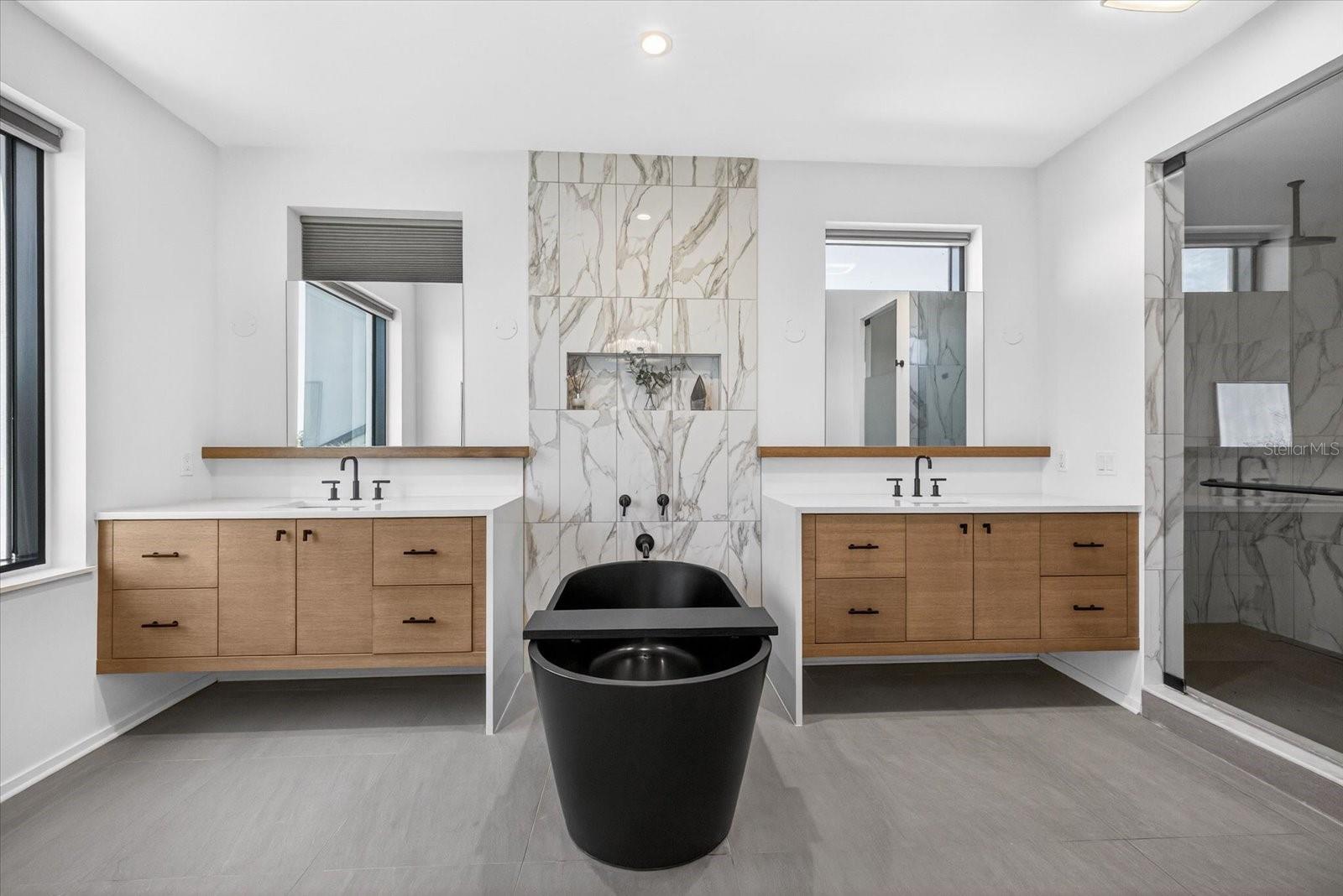 Image 42 of 64 For 94 Davis Boulevard