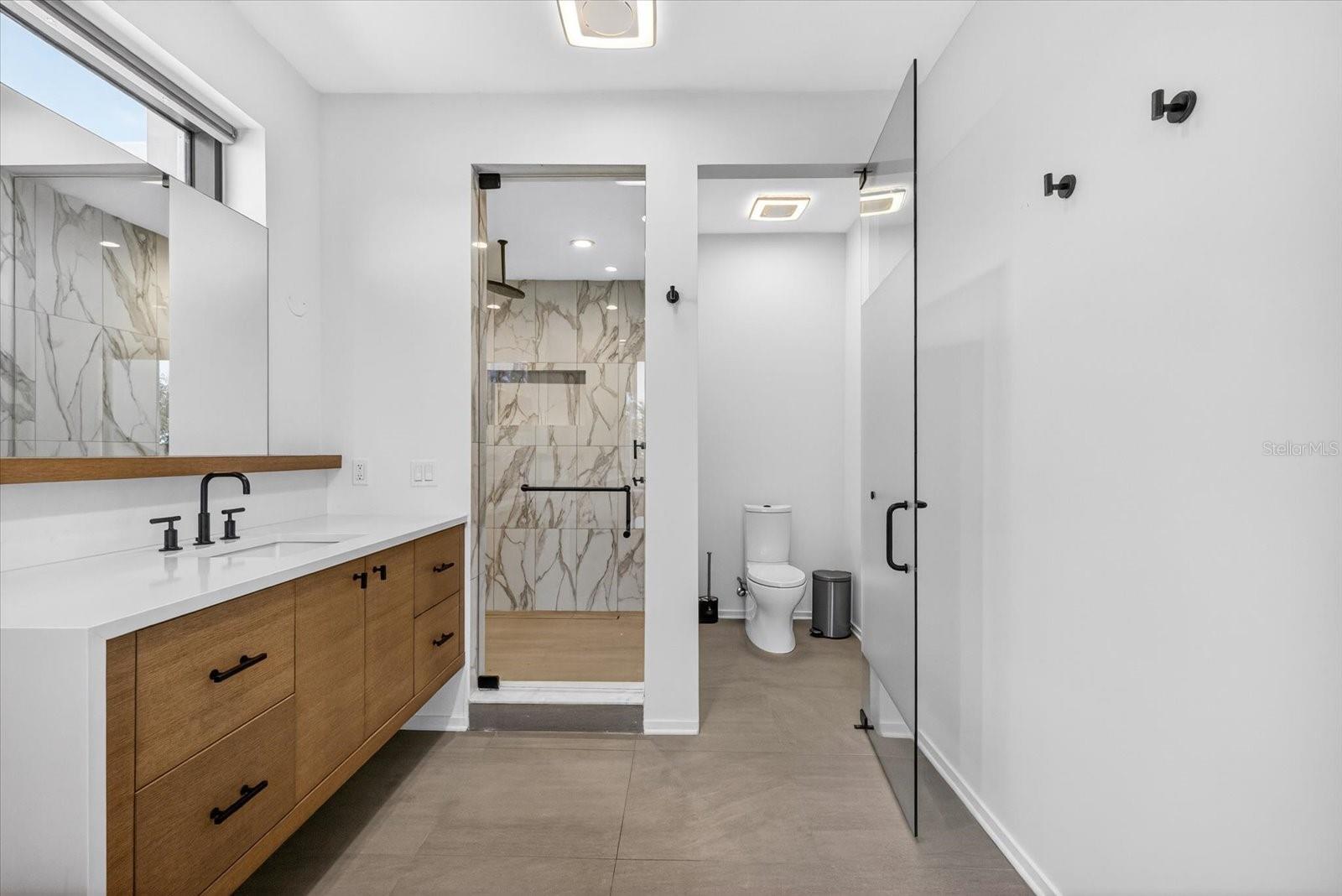 Image 43 of 64 For 94 Davis Boulevard