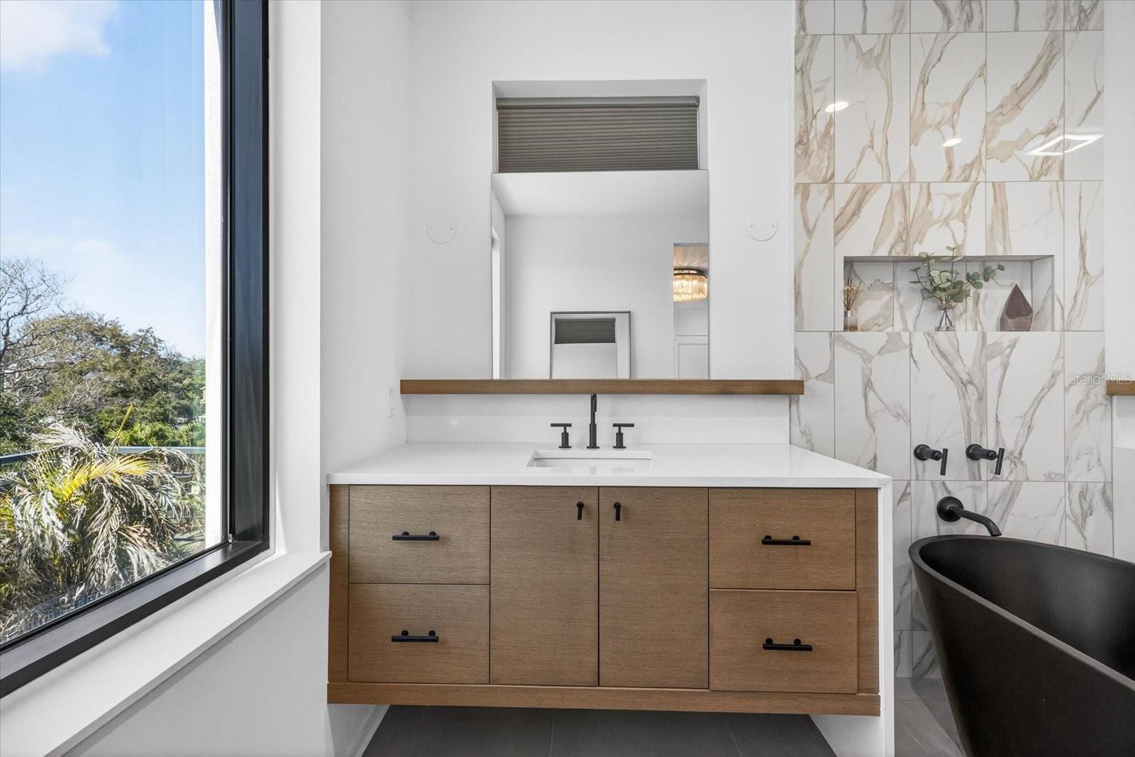 Image 45 of 64 For 94 Davis Boulevard