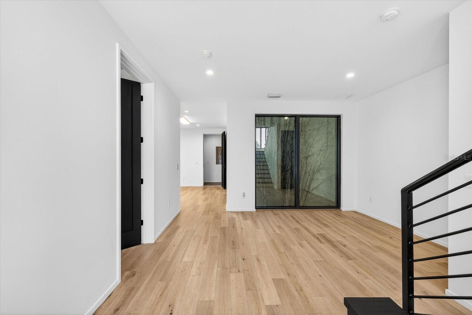 Image 5 of 64 For 94 Davis Boulevard