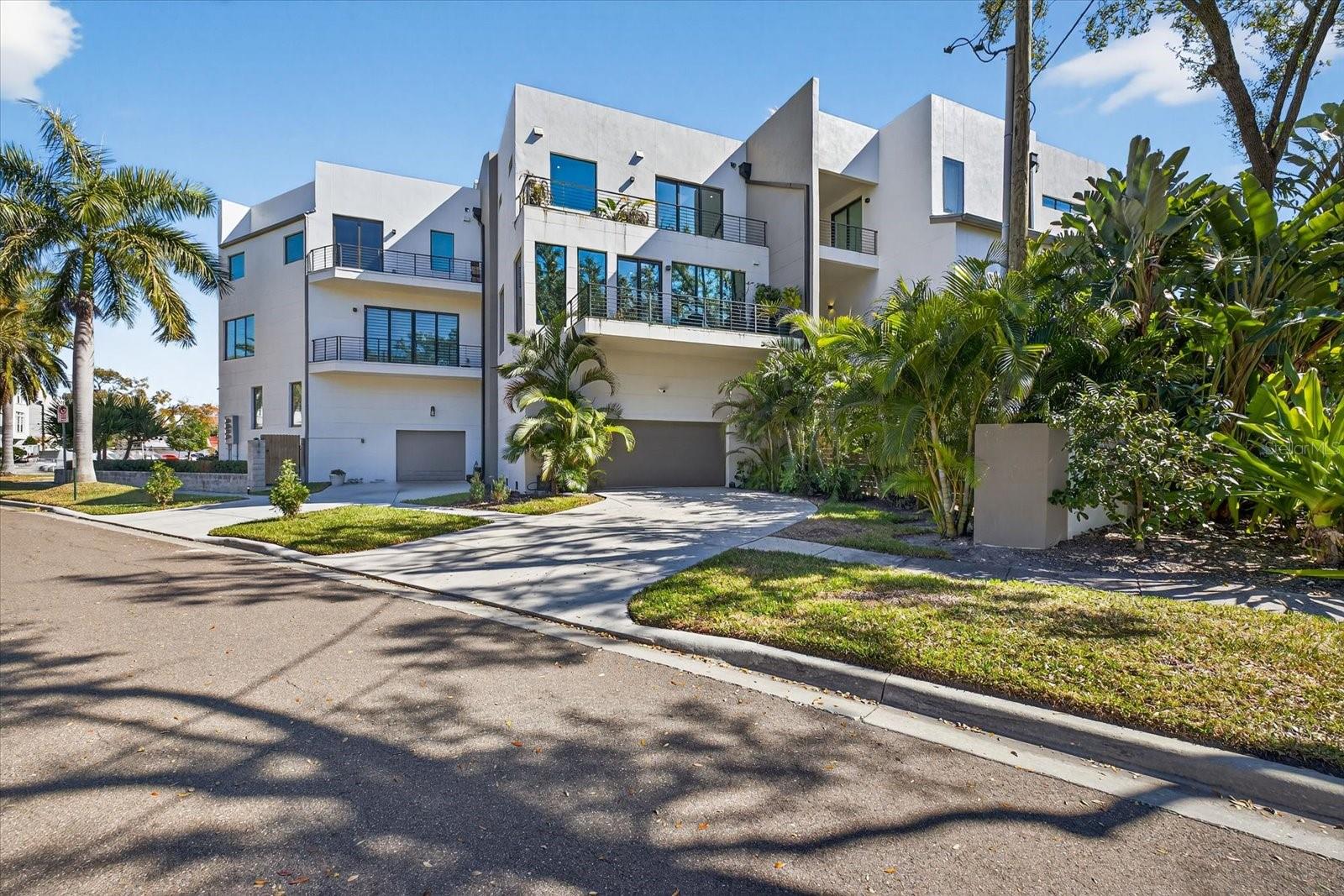 Image 55 of 64 For 94 Davis Boulevard