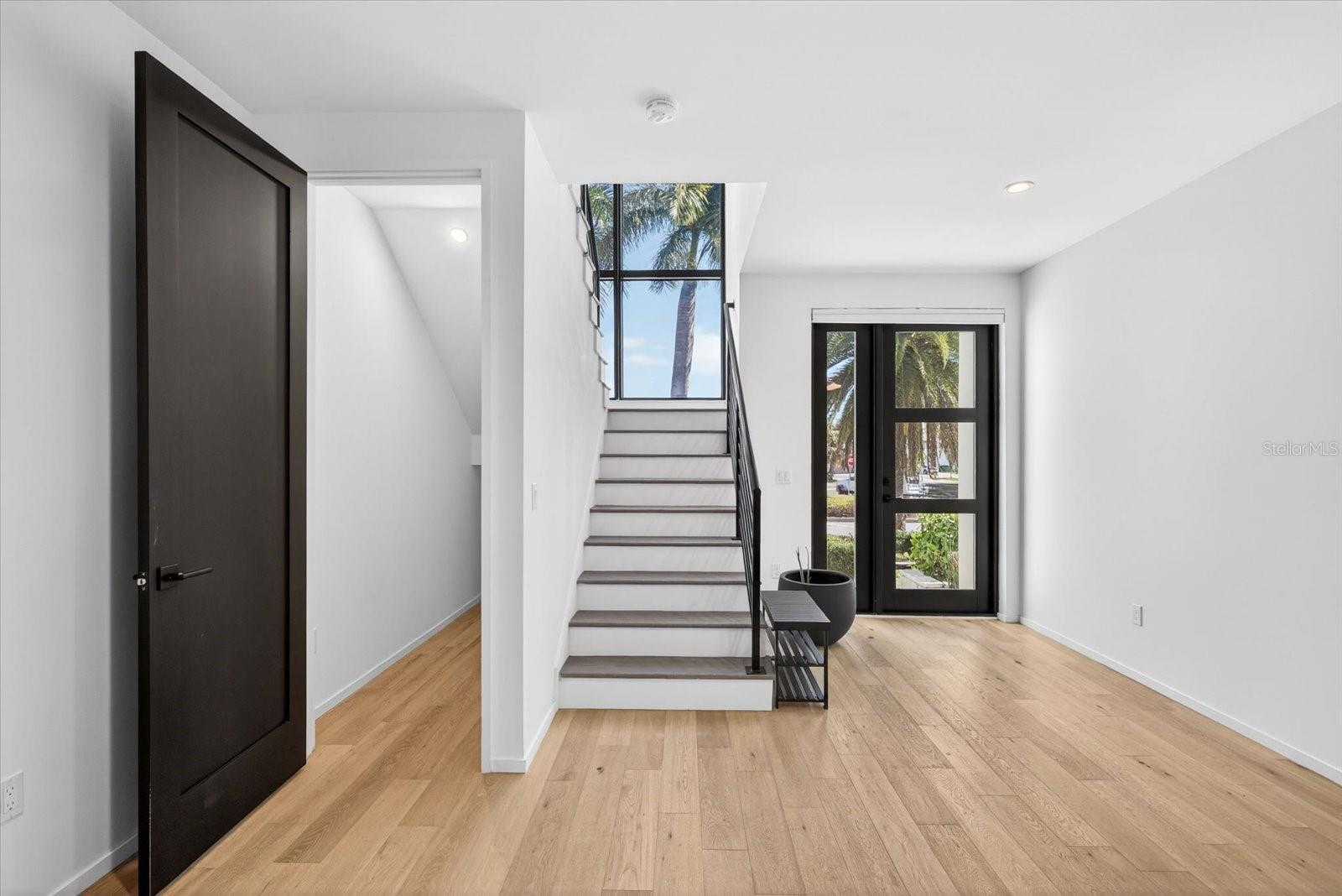 Image 8 of 64 For 94 Davis Boulevard