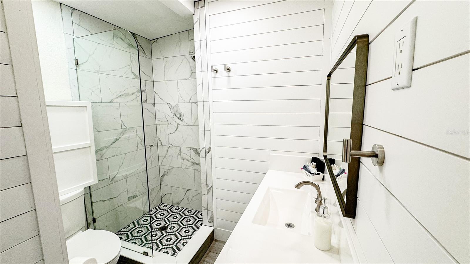 Image 21 of 55 For 609 Louisiana Avenue