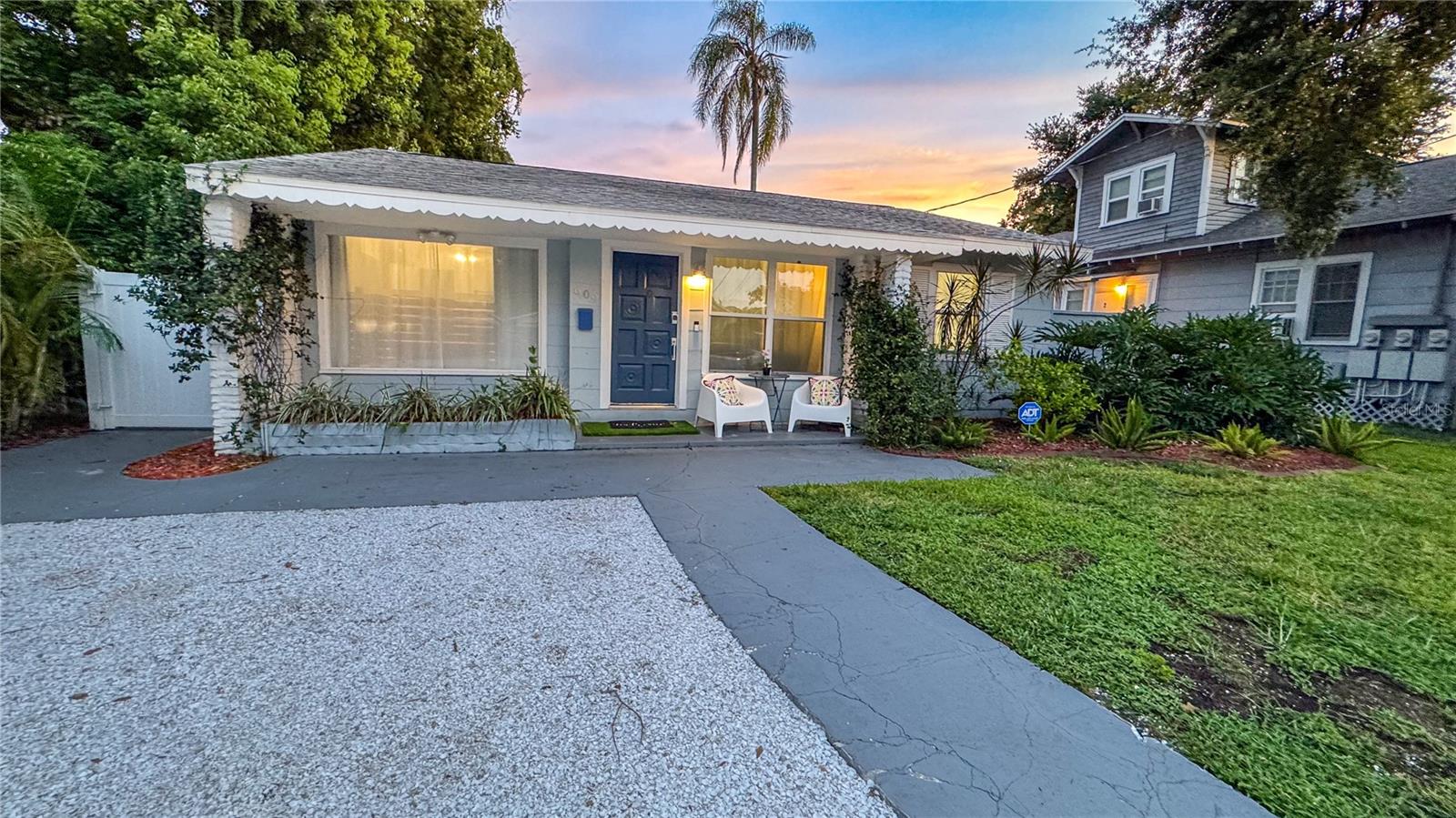 Image 3 of 55 For 609 Louisiana Avenue