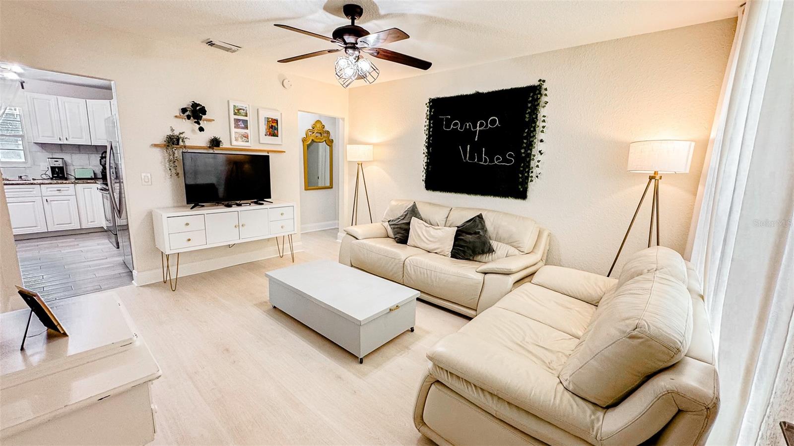 Image 5 of 55 For 609 Louisiana Avenue