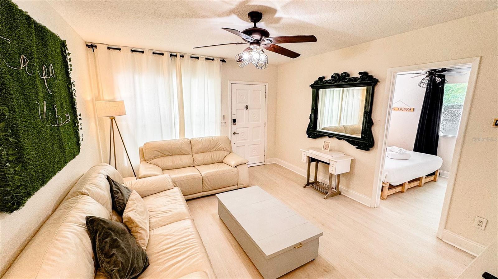 Image 6 of 55 For 609 Louisiana Avenue