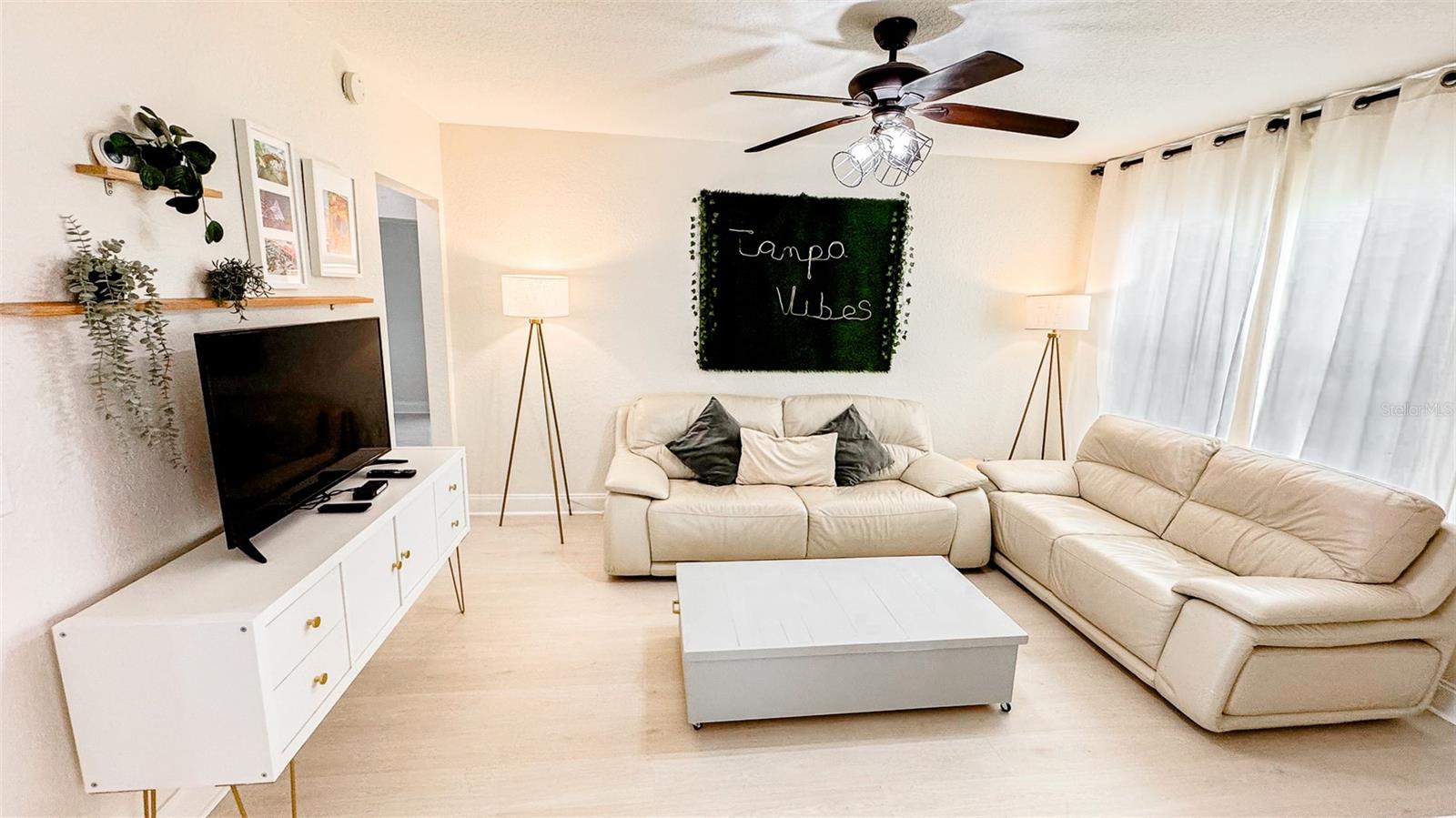 Image 7 of 55 For 609 Louisiana Avenue