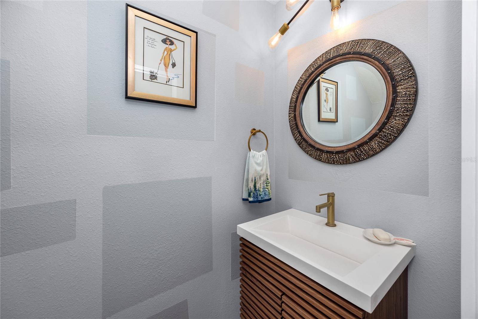 Image 10 of 33 For 3637 Country Pointe Place