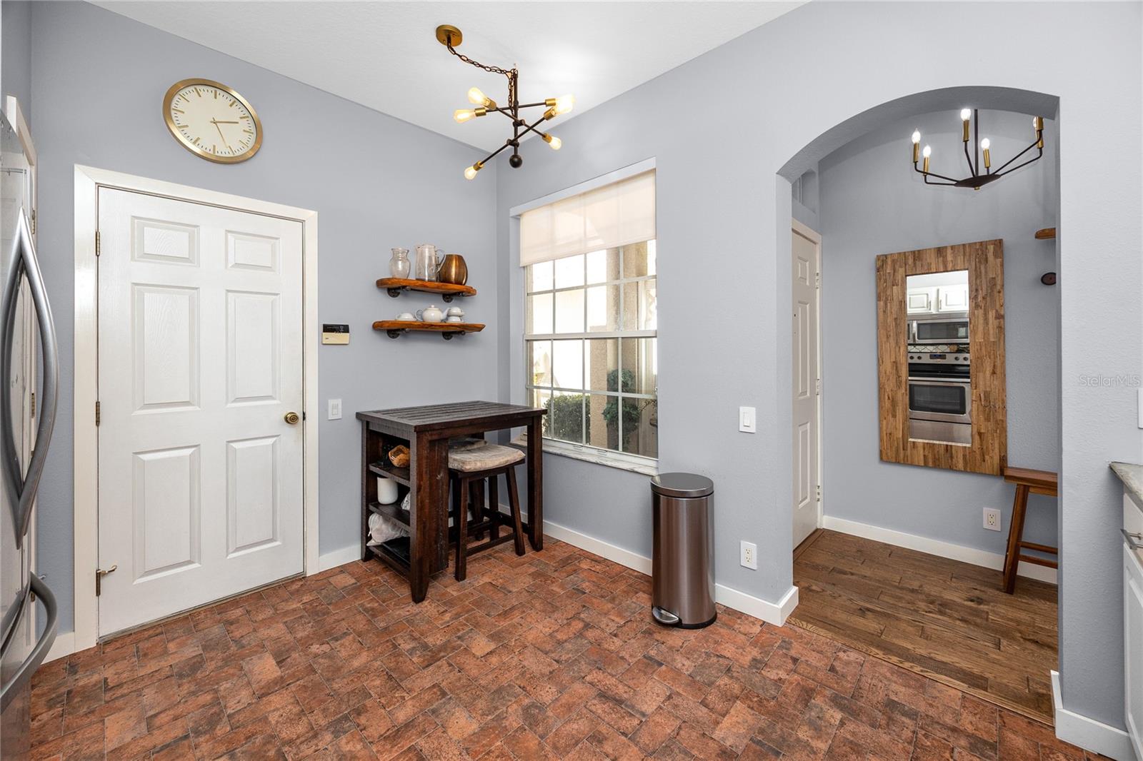 Image 3 of 33 For 3637 Country Pointe Place