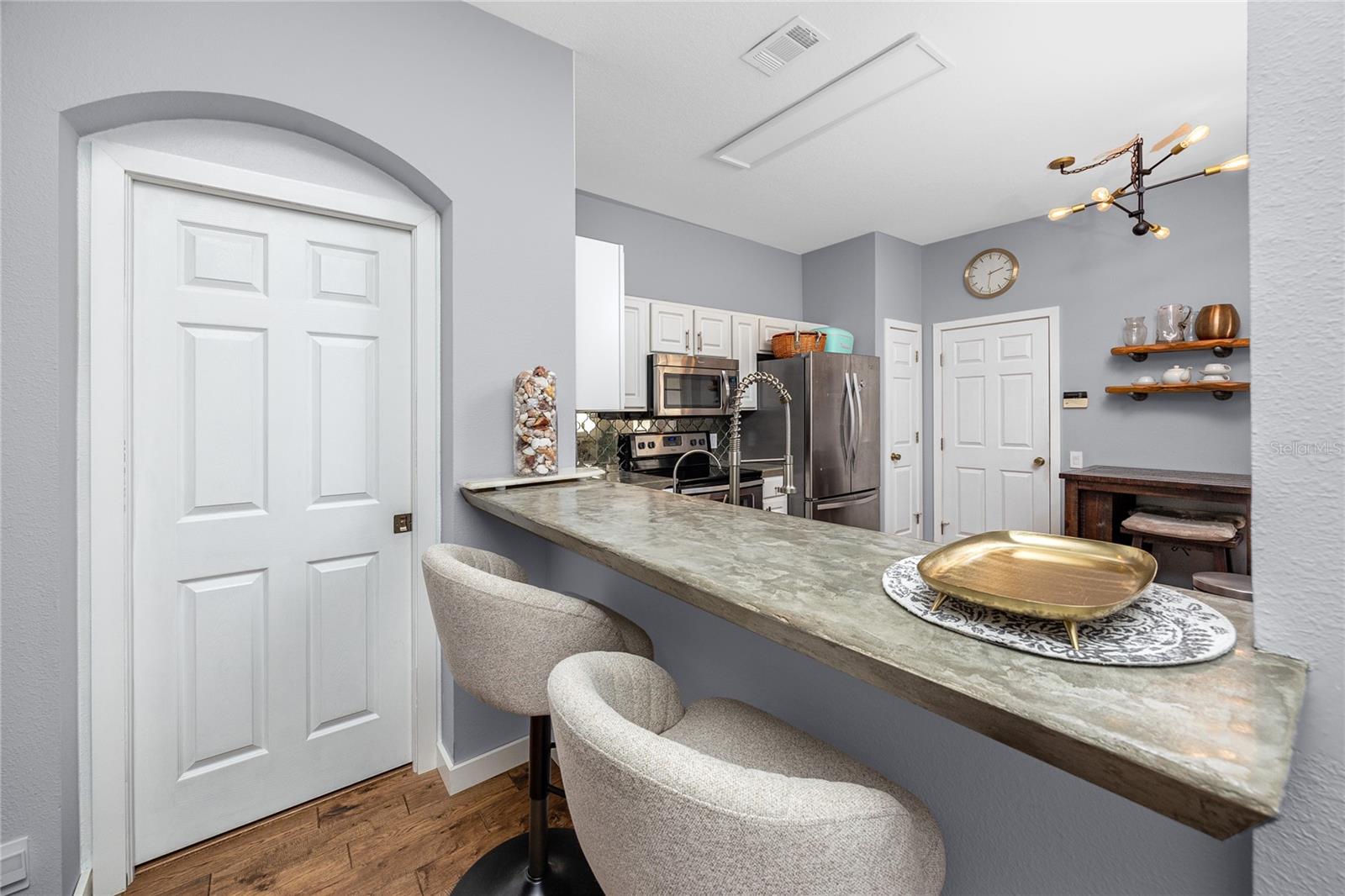 Image 7 of 33 For 3637 Country Pointe Place