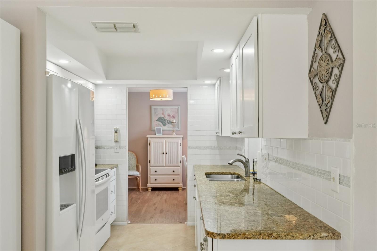 Image 10 of 38 For 2149 Malcolm Drive