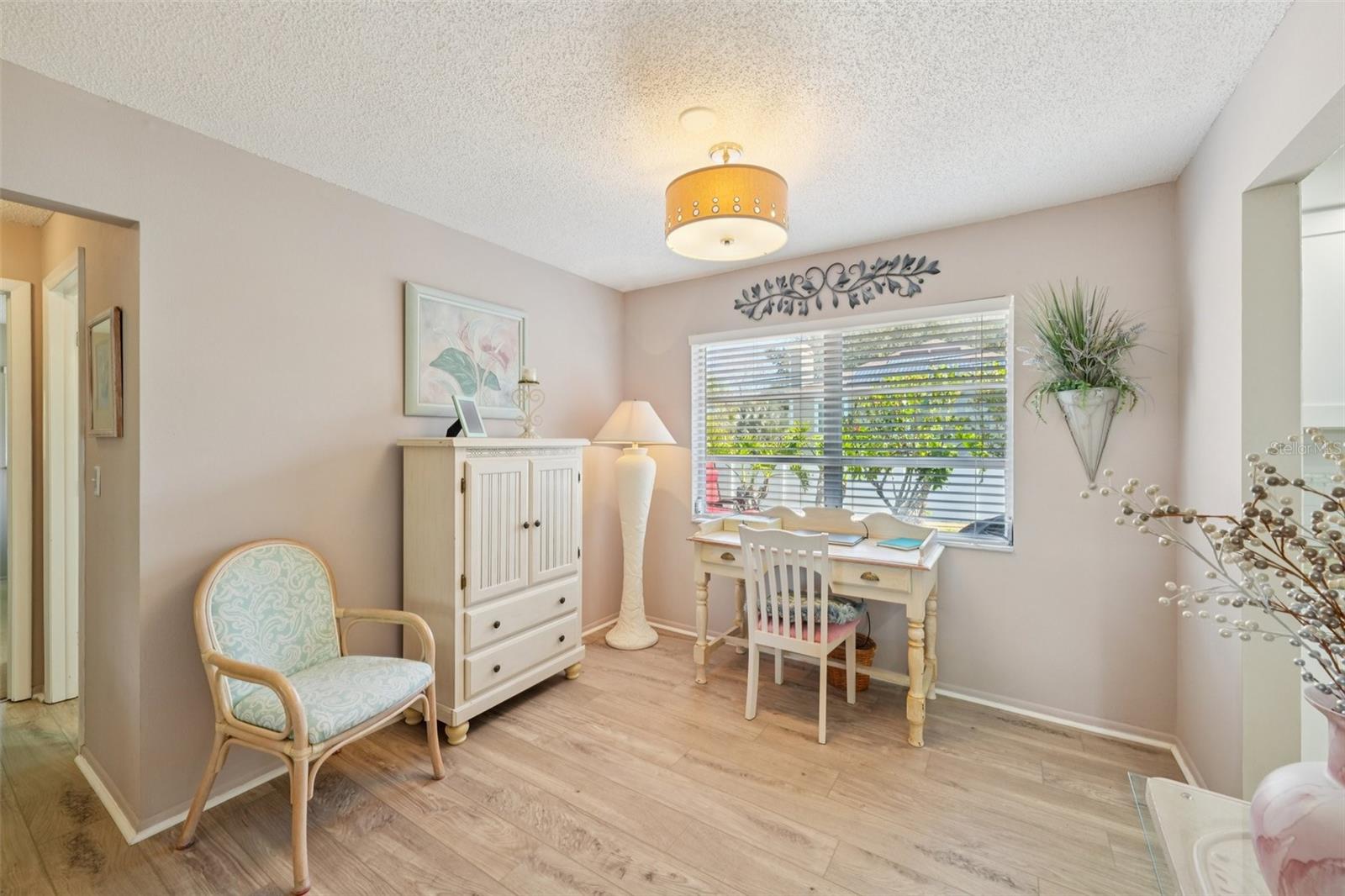 Image 7 of 38 For 2149 Malcolm Drive