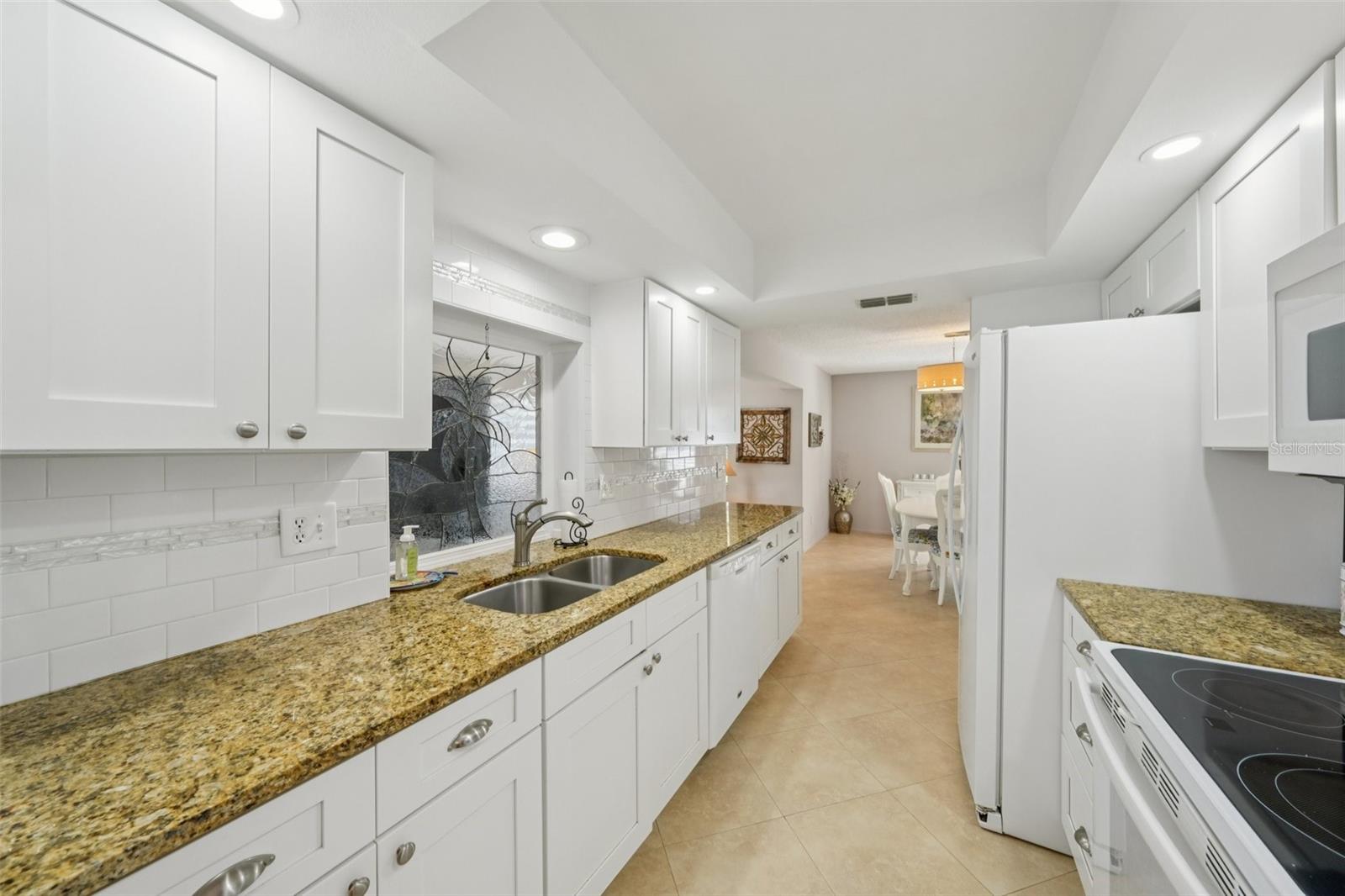 Image 9 of 38 For 2149 Malcolm Drive