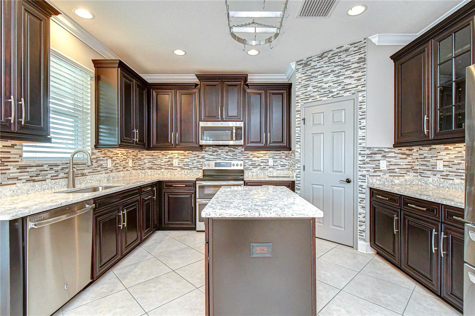 Image 11 of 45 For 10455 Flagstaff Falls Avenue