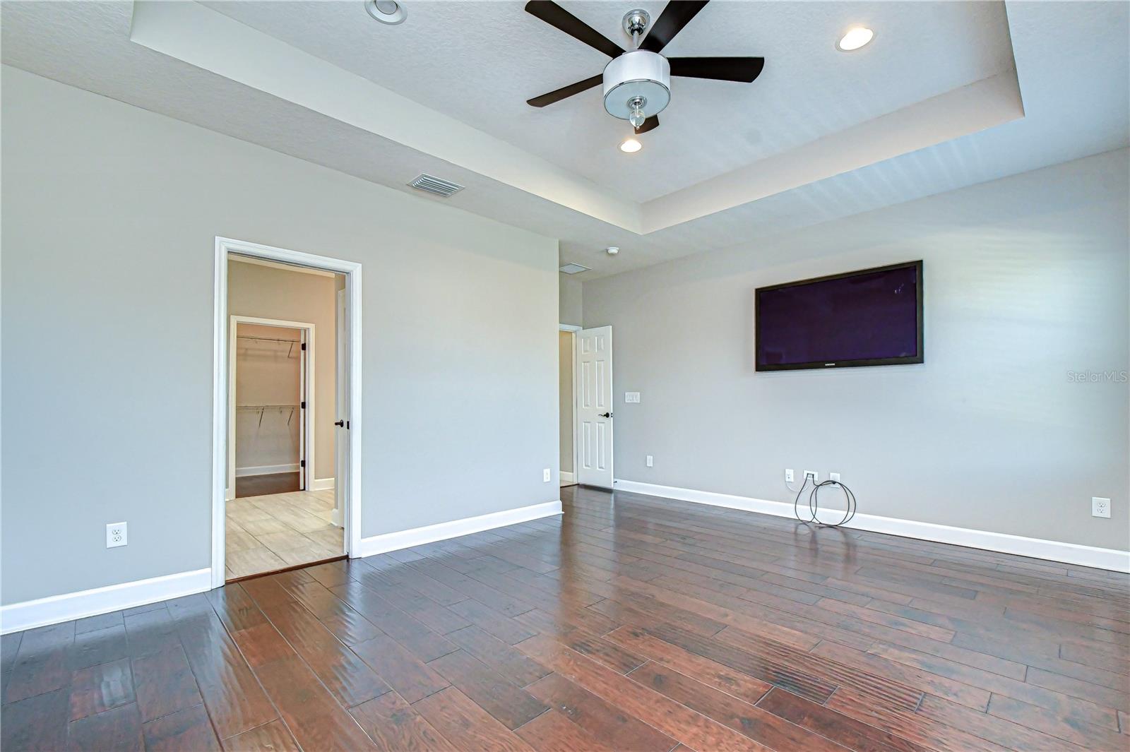 Image 25 of 45 For 10455 Flagstaff Falls Avenue