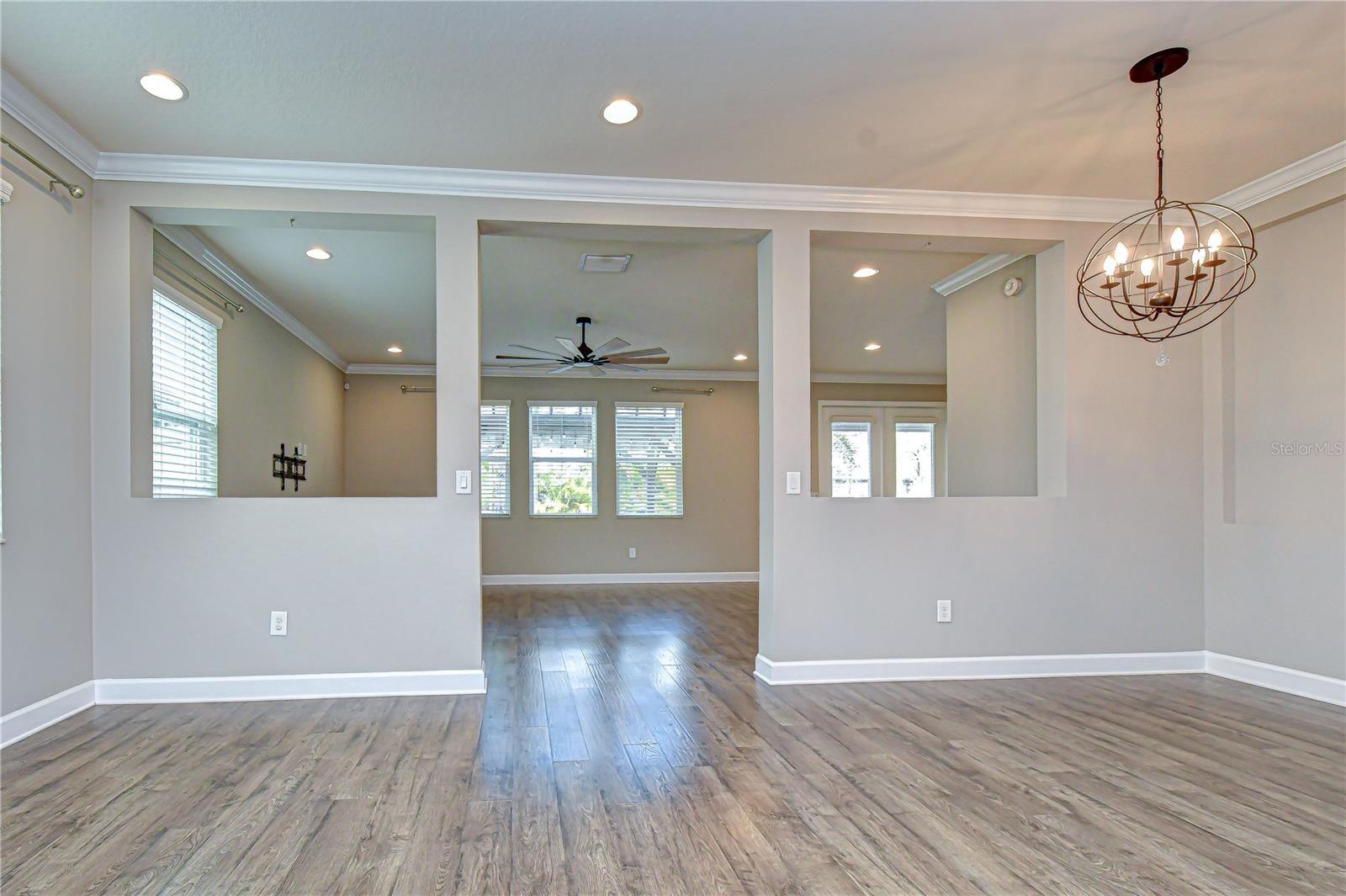 Image 6 of 45 For 10455 Flagstaff Falls Avenue