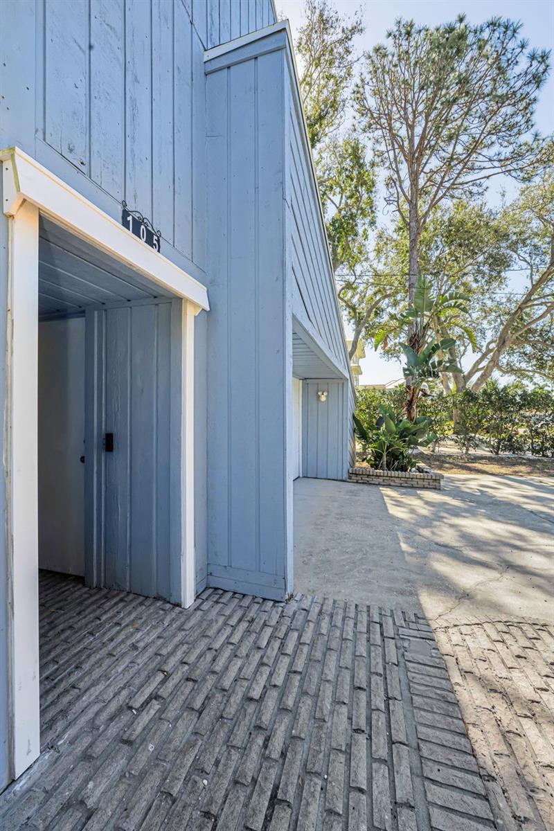 Image 4 of 45 For 105 Peterson Lane