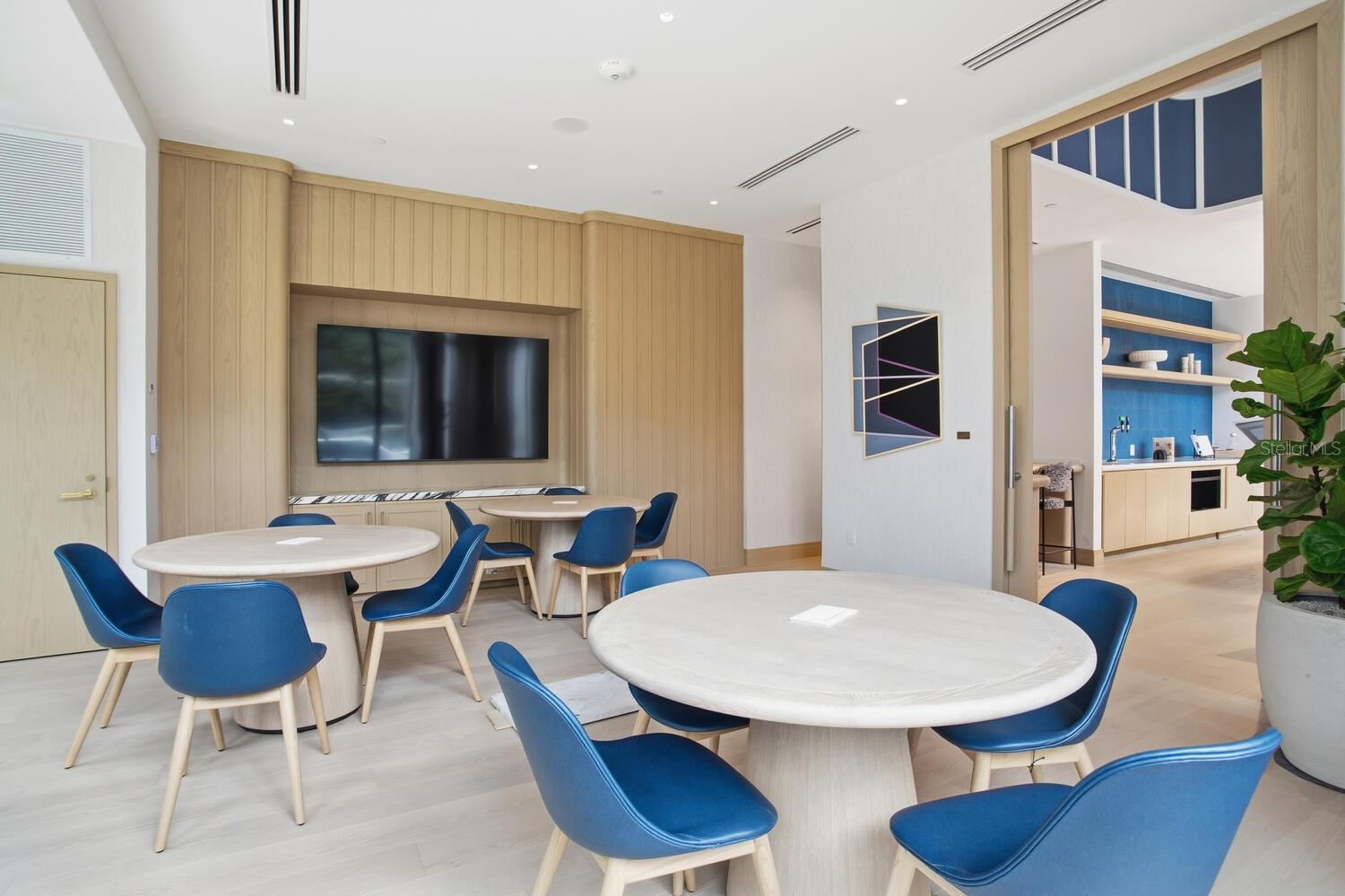 Image 21 of 81 For 3015 Ysabella Avenue 1203