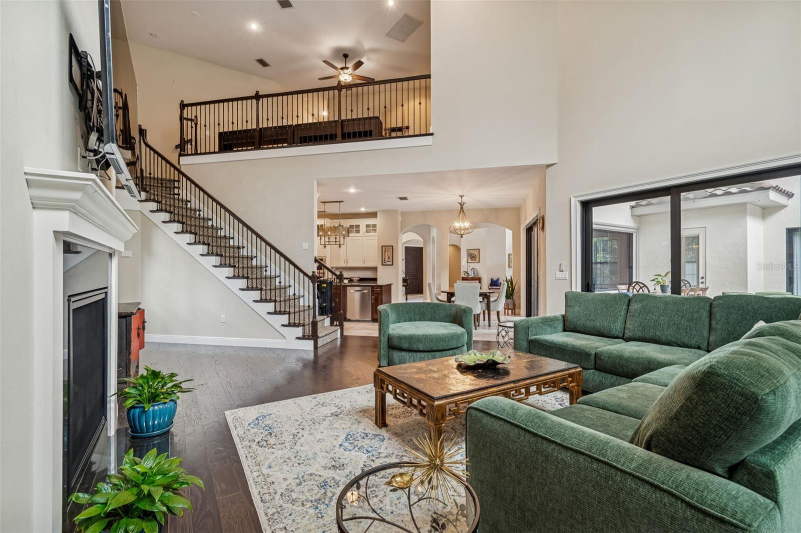 Image 19 of 42 For 2906 Hawthorne Road