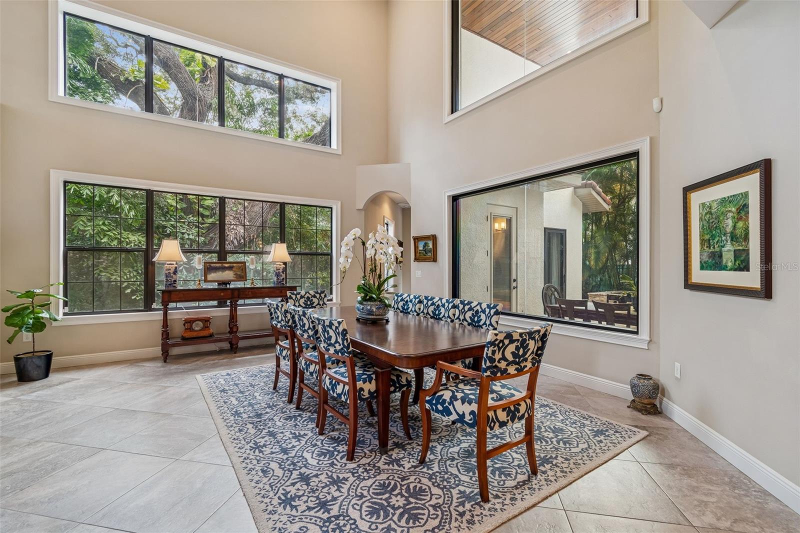 Image 2 of 42 For 2906 Hawthorne Road