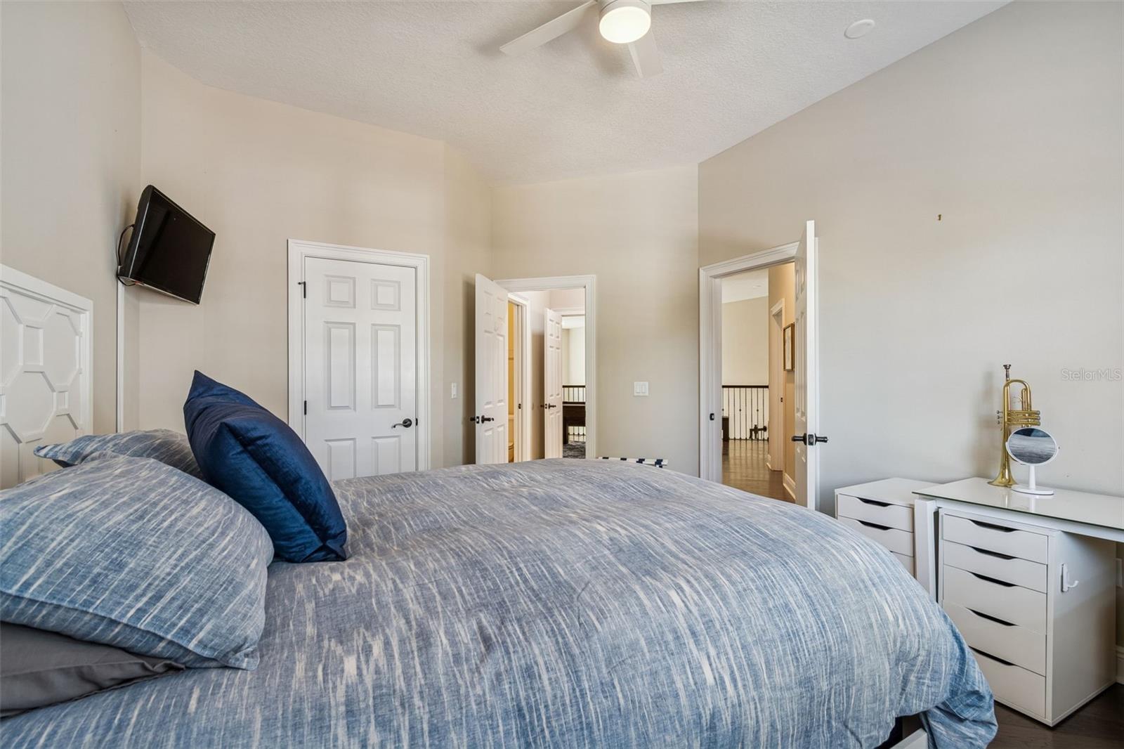 Image 29 of 42 For 2906 Hawthorne Road