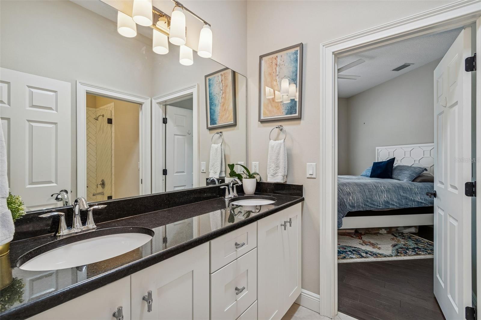 Image 31 of 42 For 2906 Hawthorne Road