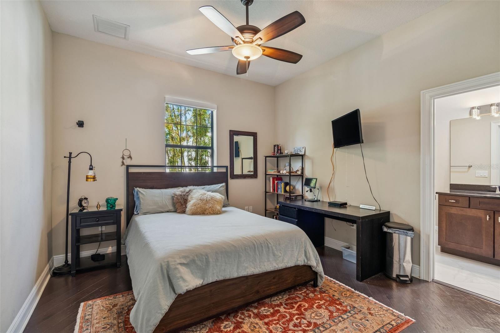 Image 33 of 42 For 2906 Hawthorne Road