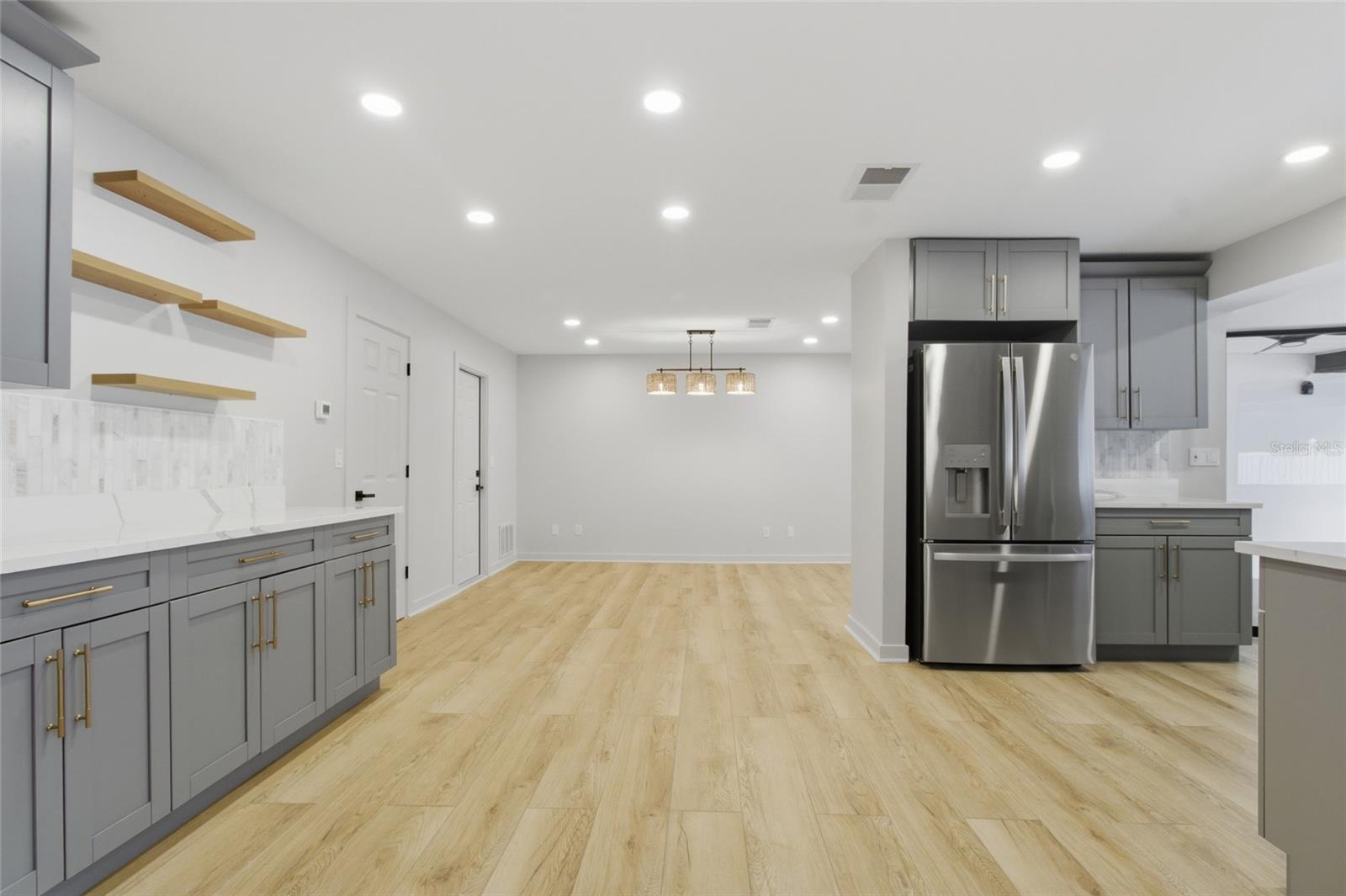 Image 15 of 35 For 2932 Sweetgum Way S