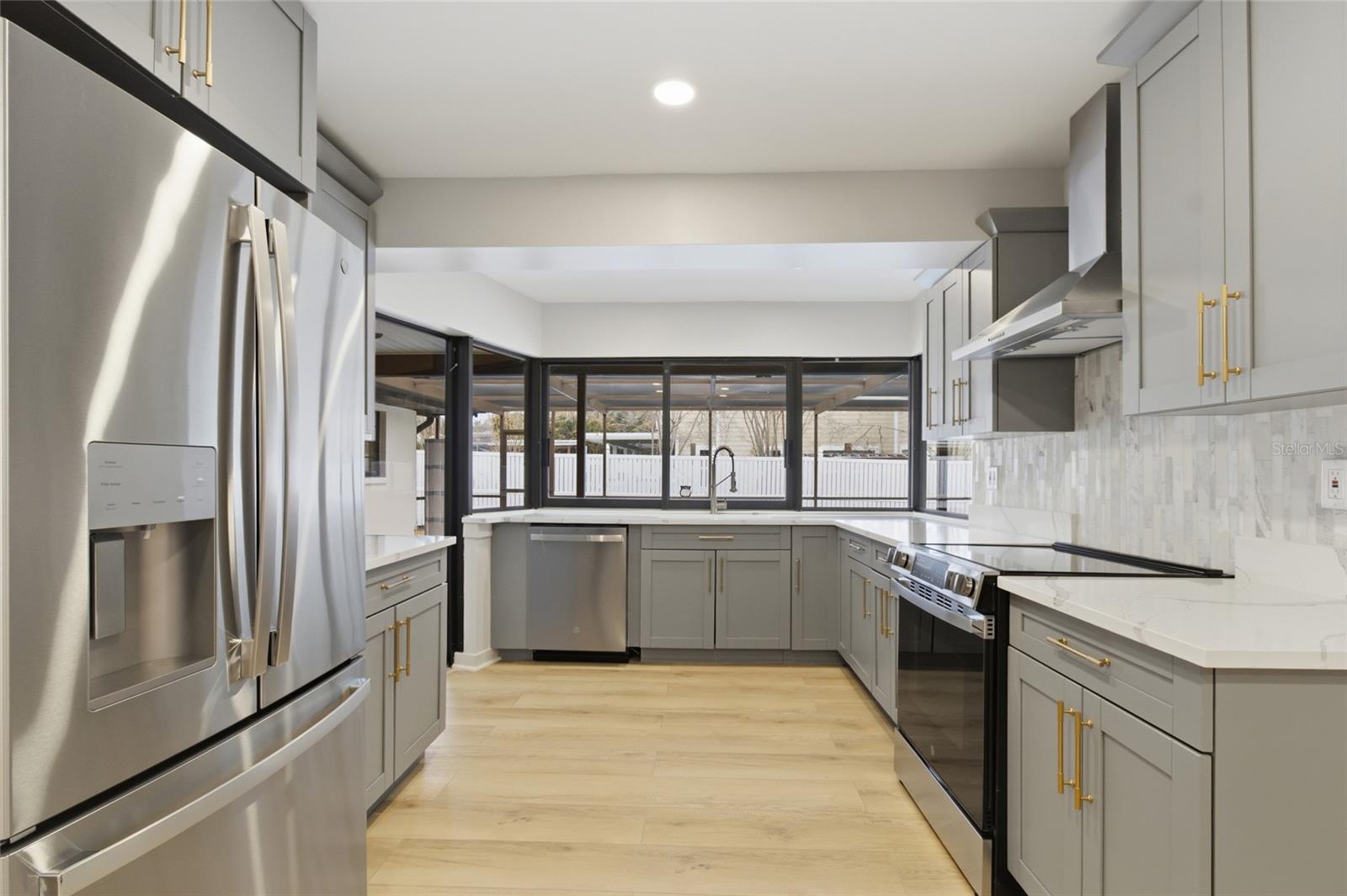 Image 16 of 35 For 2932 Sweetgum Way S