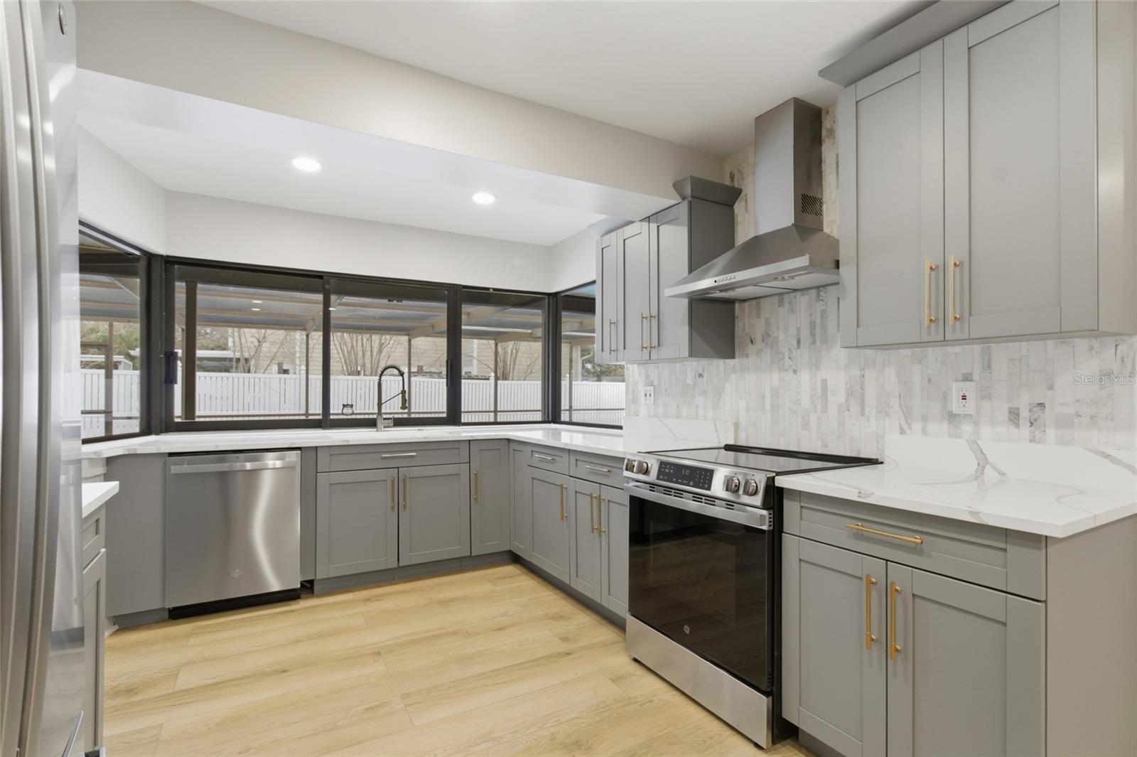 Image 17 of 35 For 2932 Sweetgum Way S