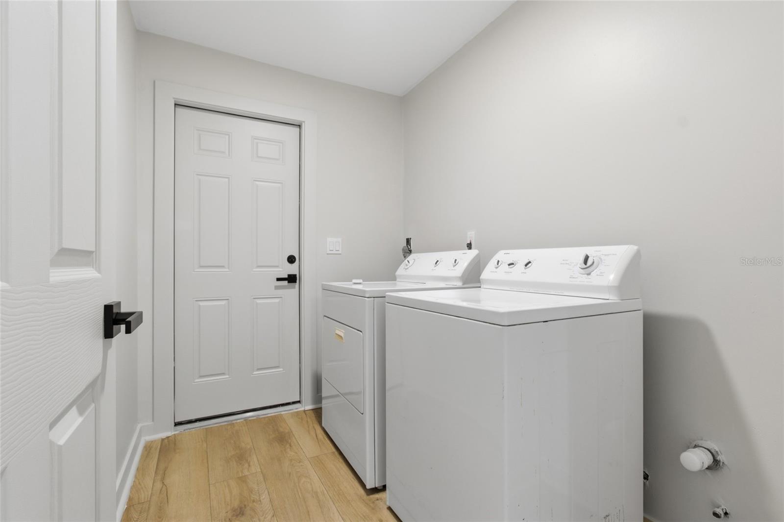 Image 23 of 35 For 2932 Sweetgum Way S