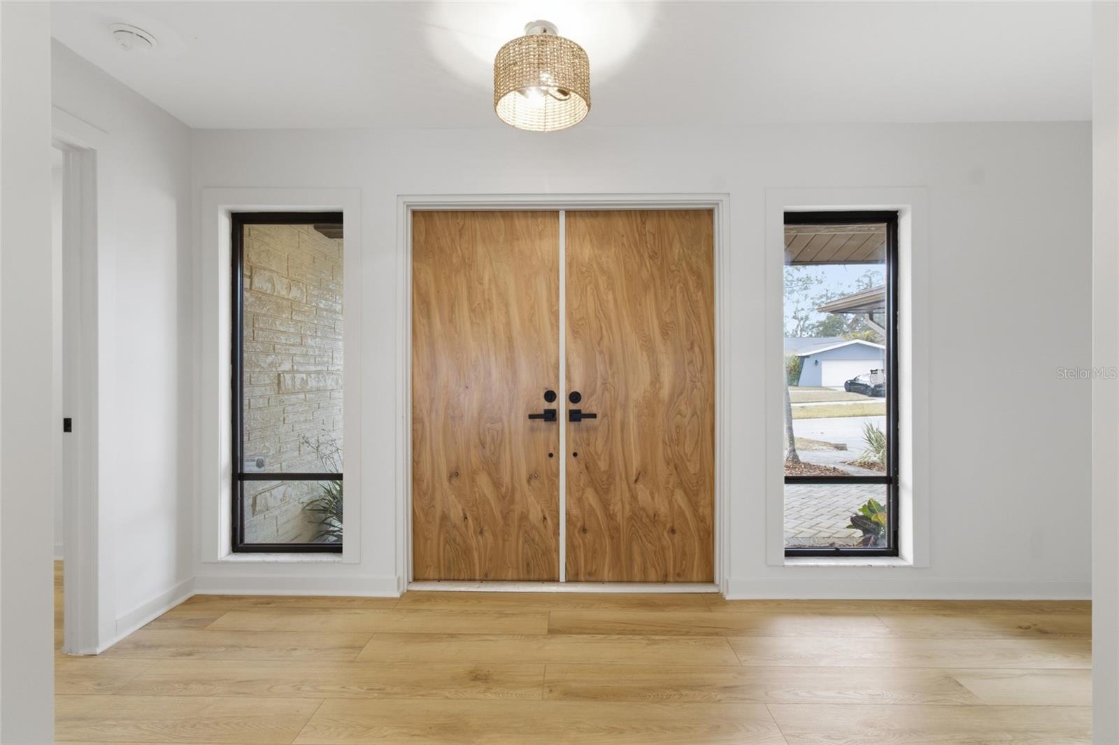 Image 8 of 35 For 2932 Sweetgum Way S