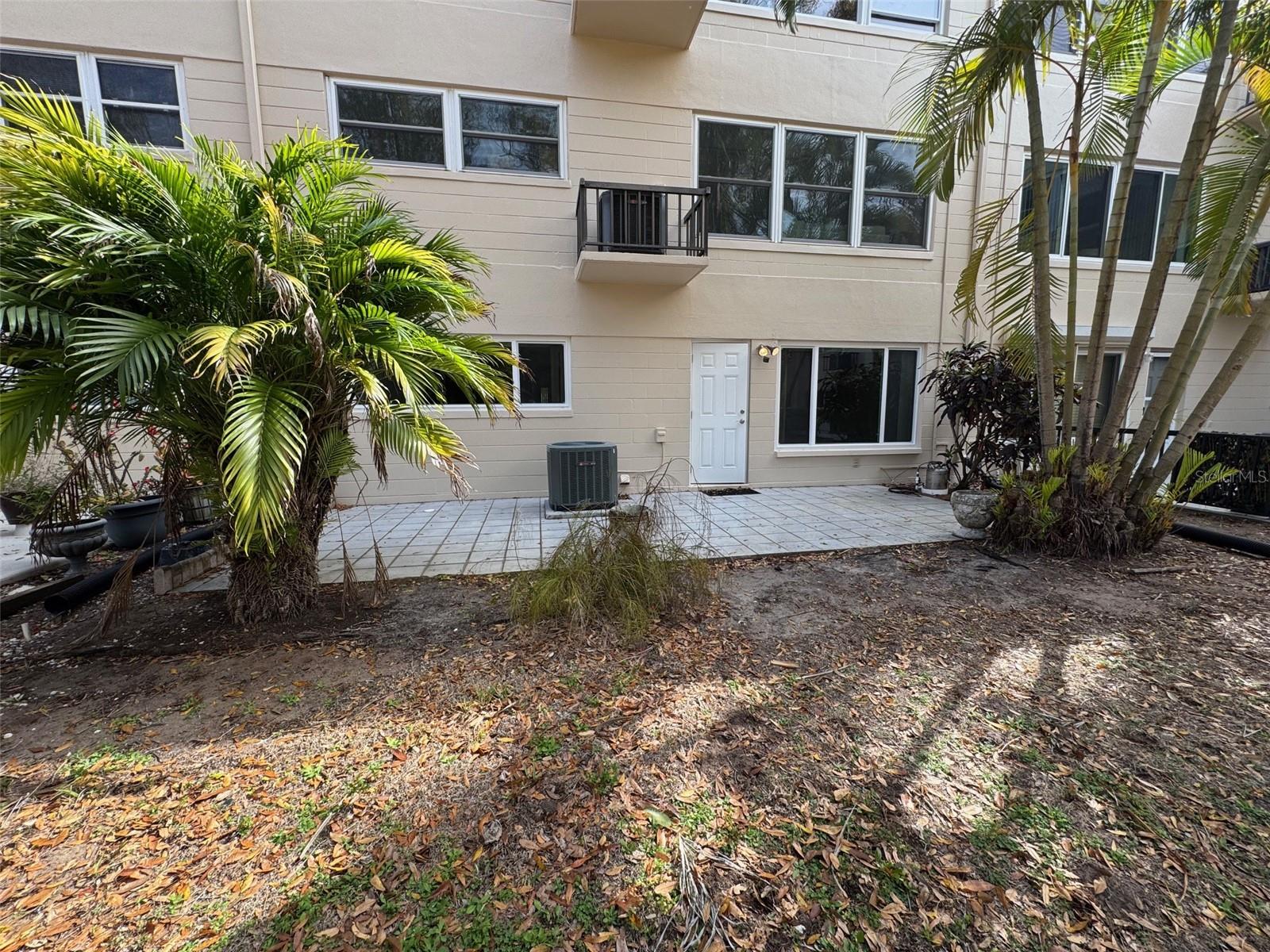 Image 12 of 54 For 2170 Americus Boulevard S 7