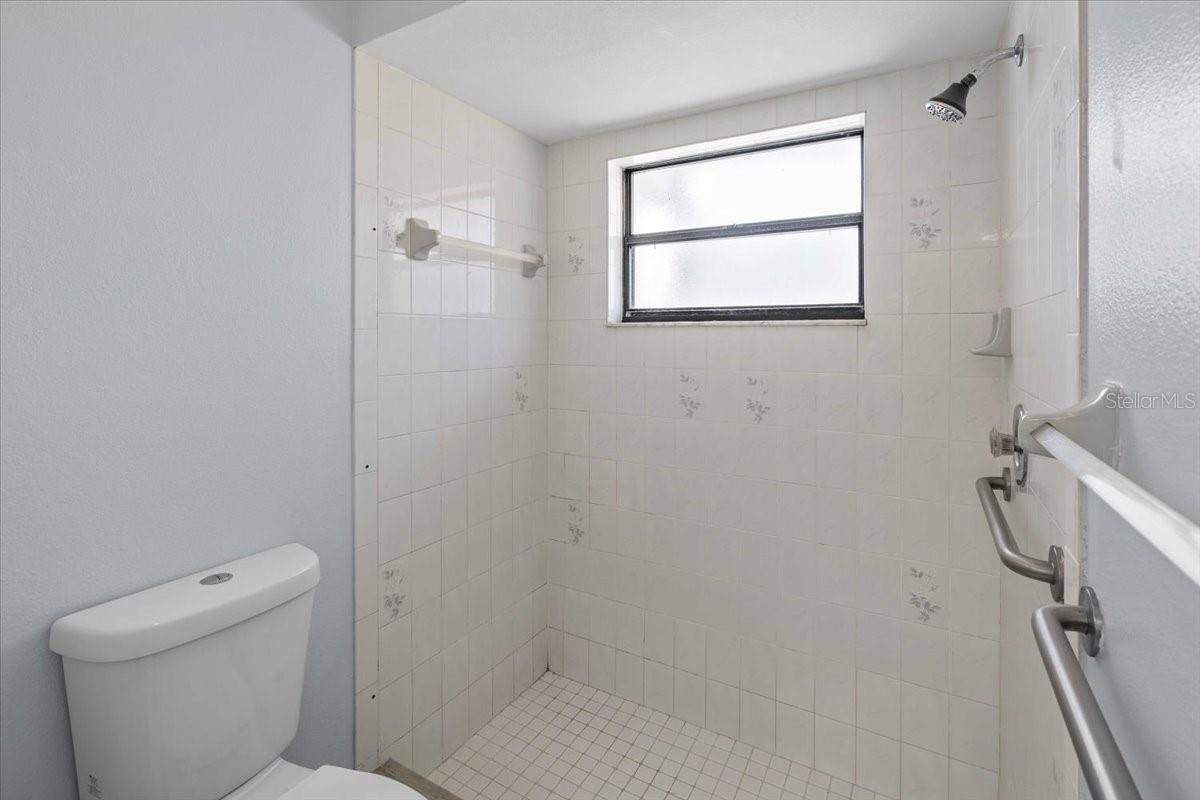 Listing photo id 16 for 8446 Gallup Road