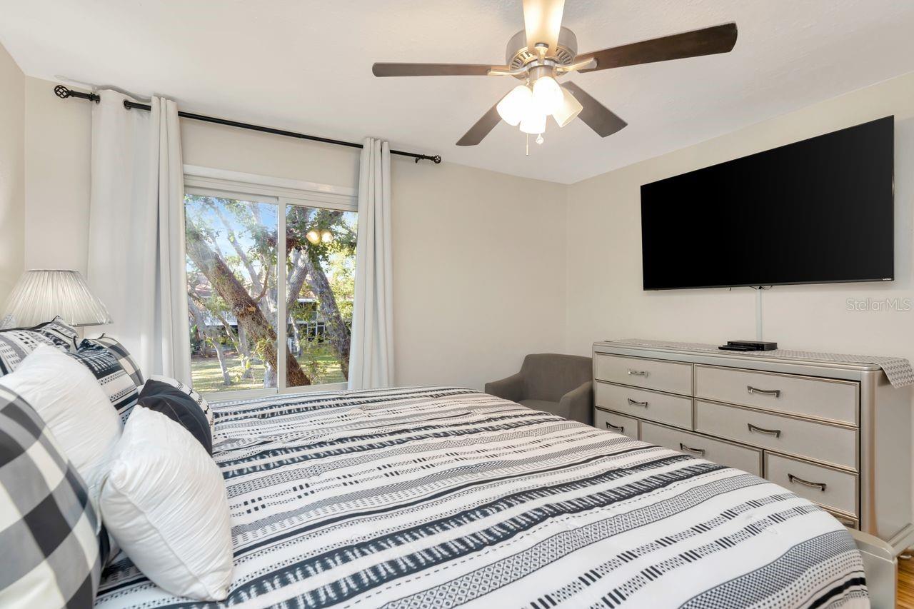 Image 14 of 33 For 3765 41st Street S K