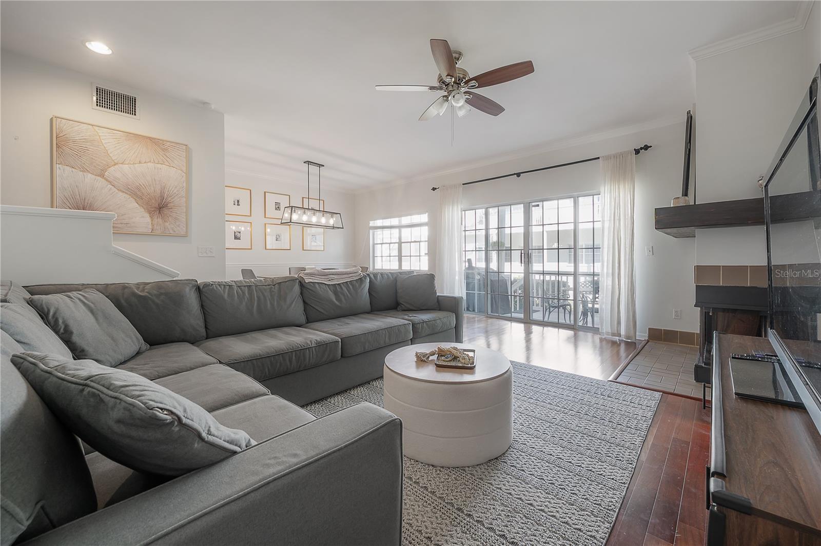 Image 12 of 41 For 2609 Ballast Point Boulevard