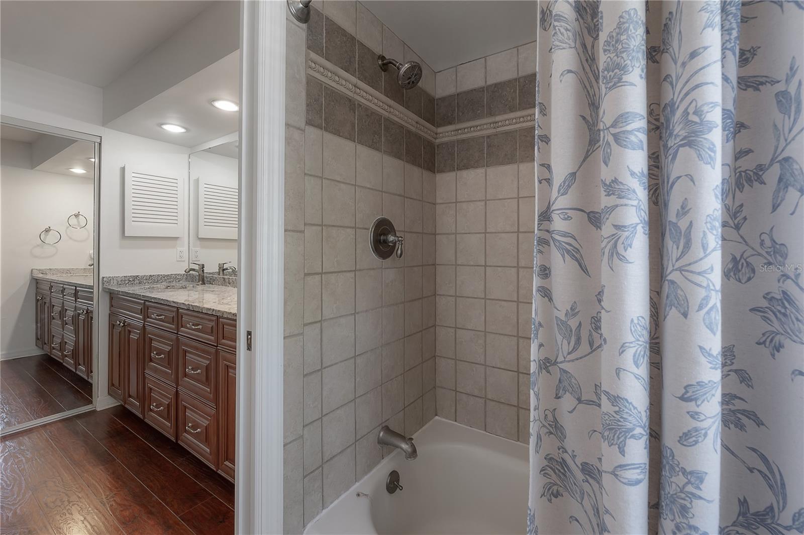 Image 26 of 41 For 2609 Ballast Point Boulevard