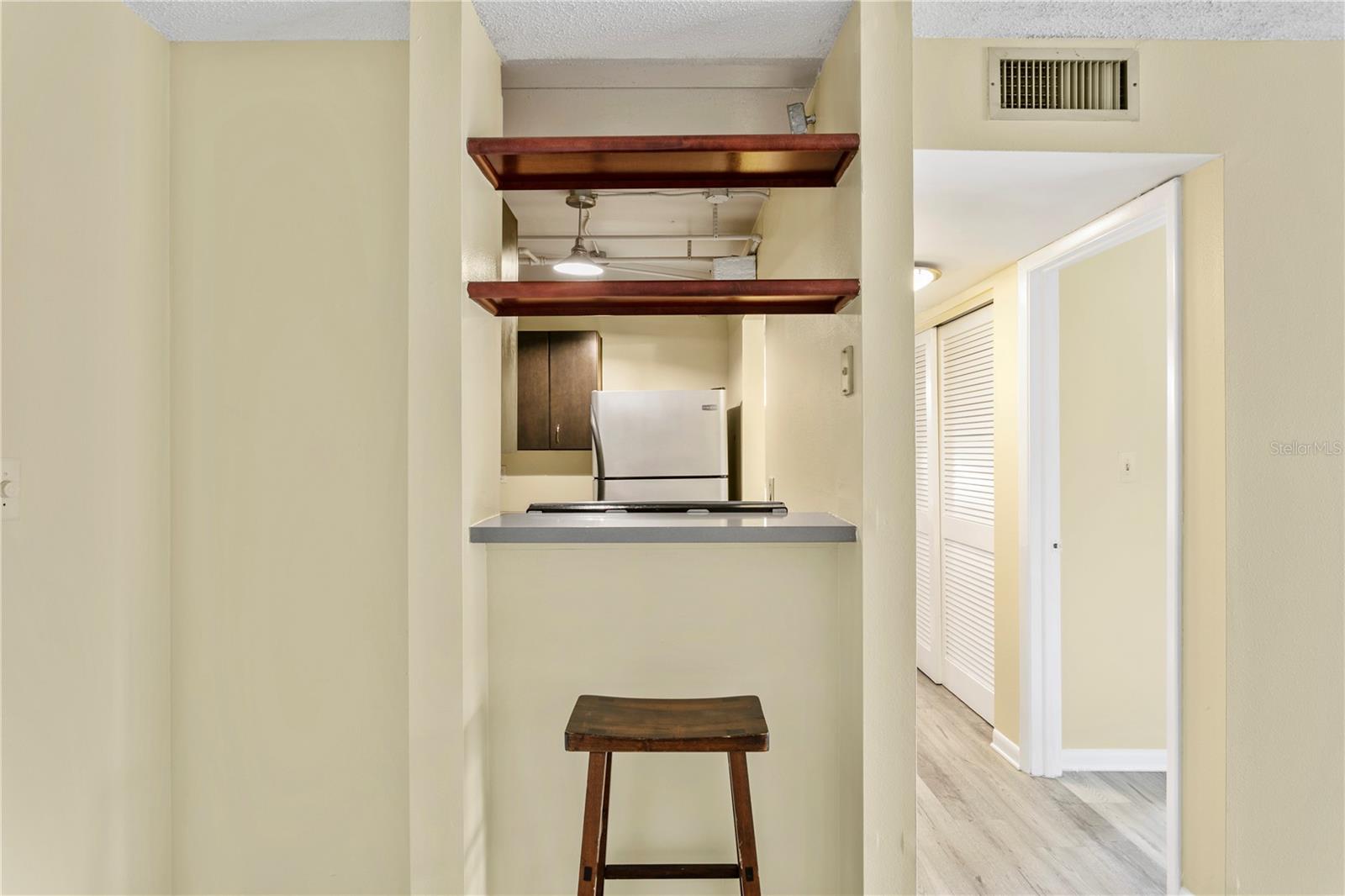 Listing photo id 10 for 2302 Manhattan Avenue 111