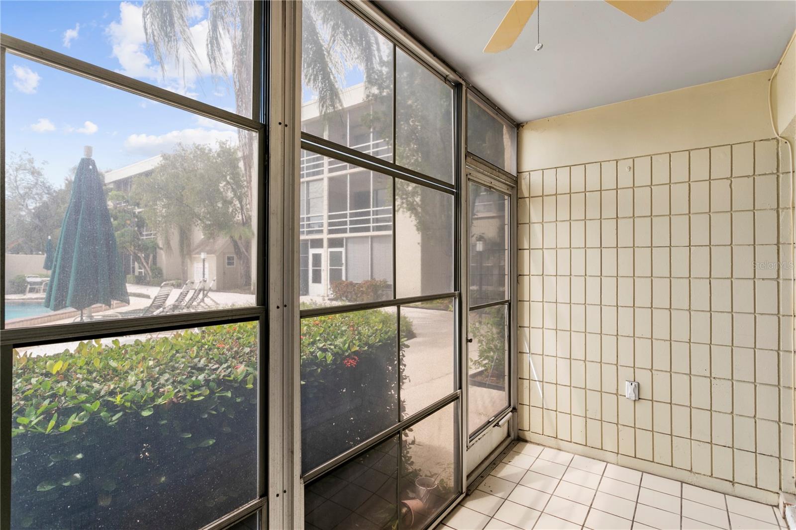 Listing photo id 20 for 2302 Manhattan Avenue 111