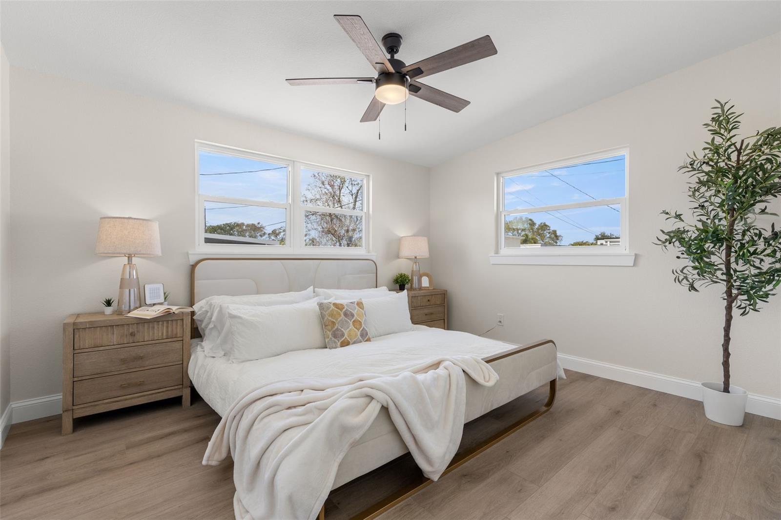 Image 12 of 27 For 5235 54th Avenue N