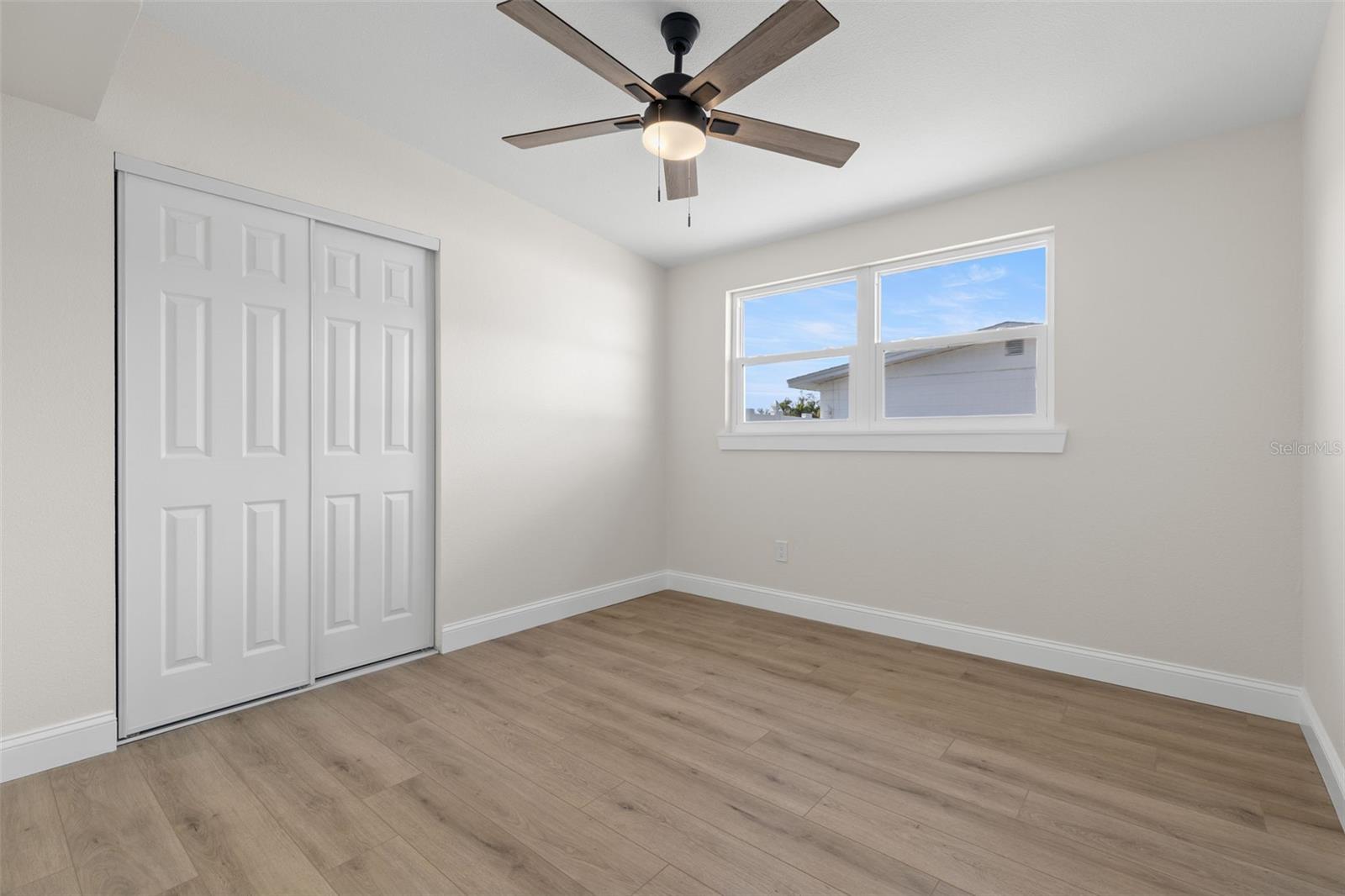 Image 16 of 27 For 5235 54th Avenue N