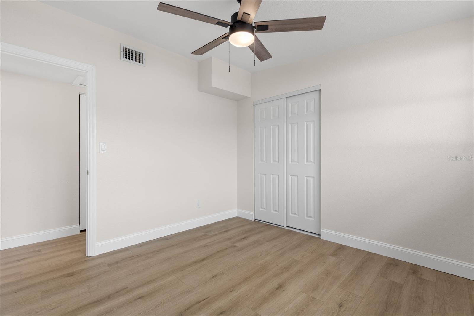 Image 18 of 27 For 5235 54th Avenue N