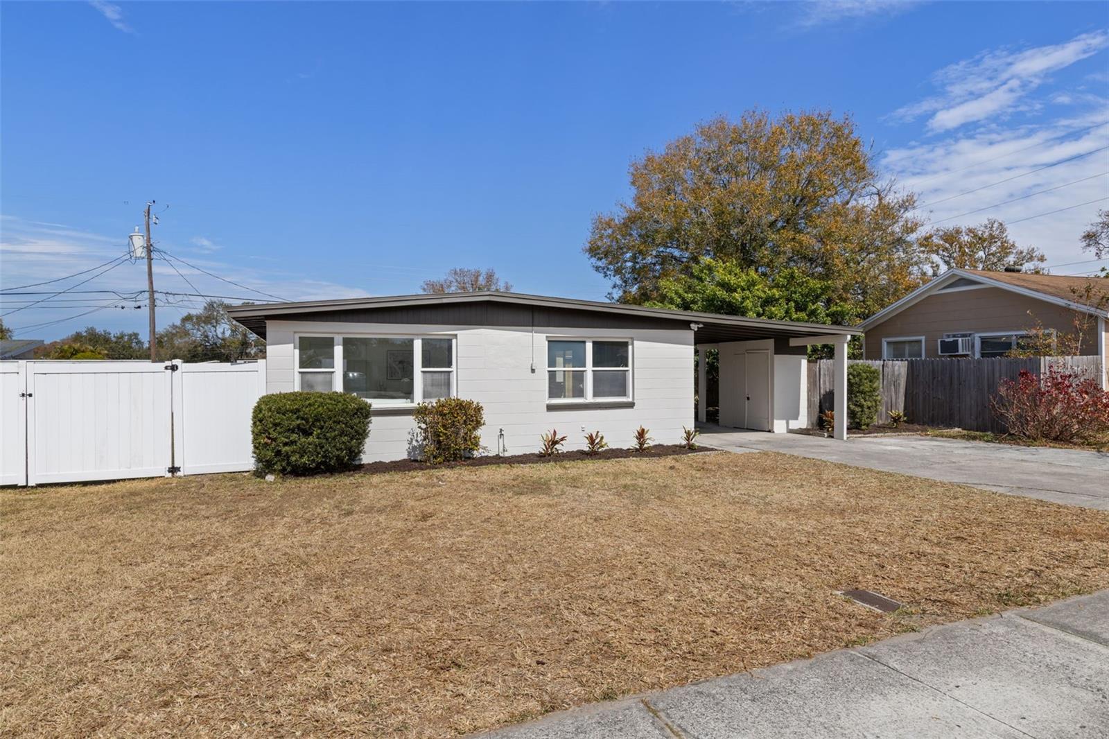 Image 23 of 27 For 5235 54th Avenue N