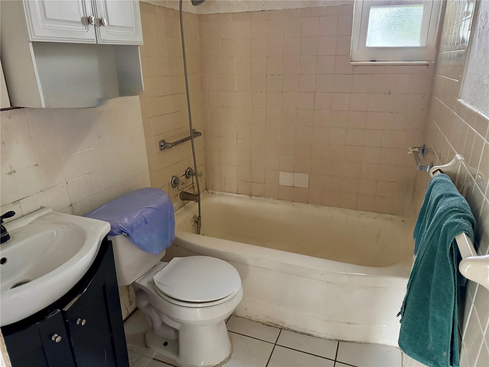 Image 10 of 15 For 200 10th Avenue