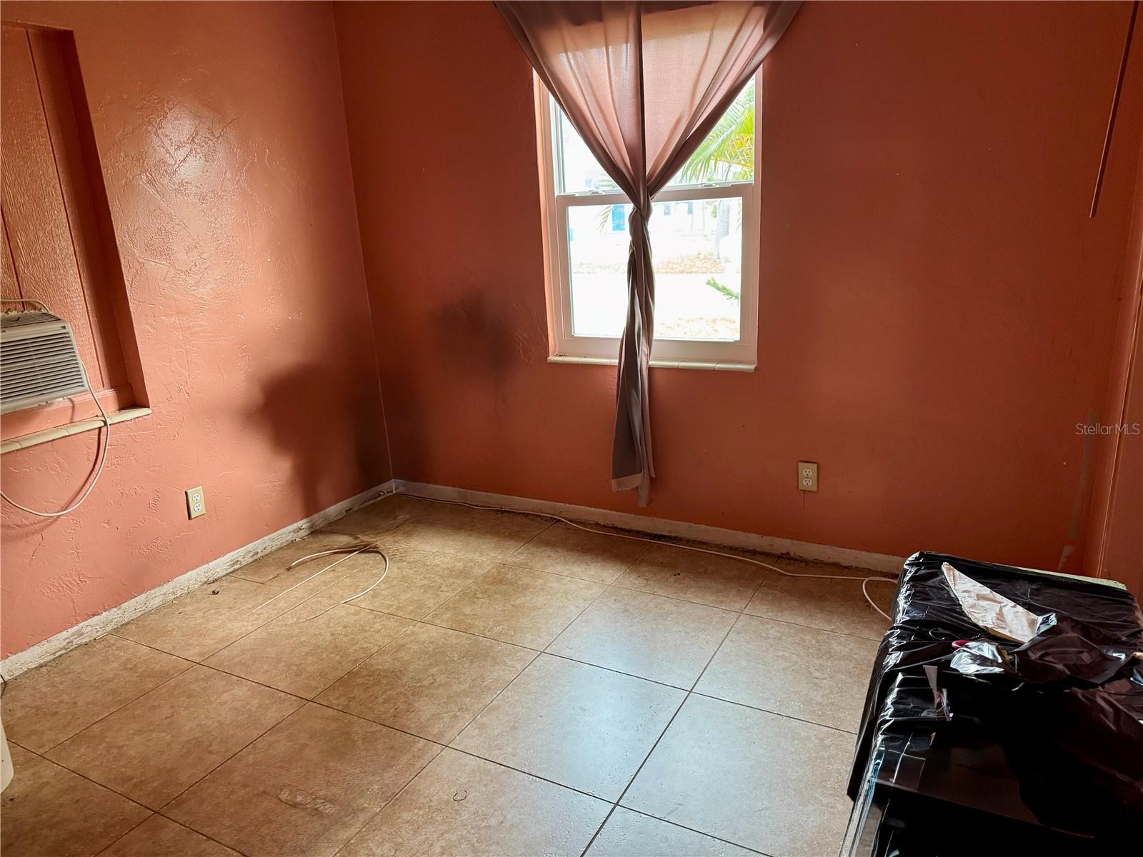 Image 11 of 15 For 200 10th Avenue