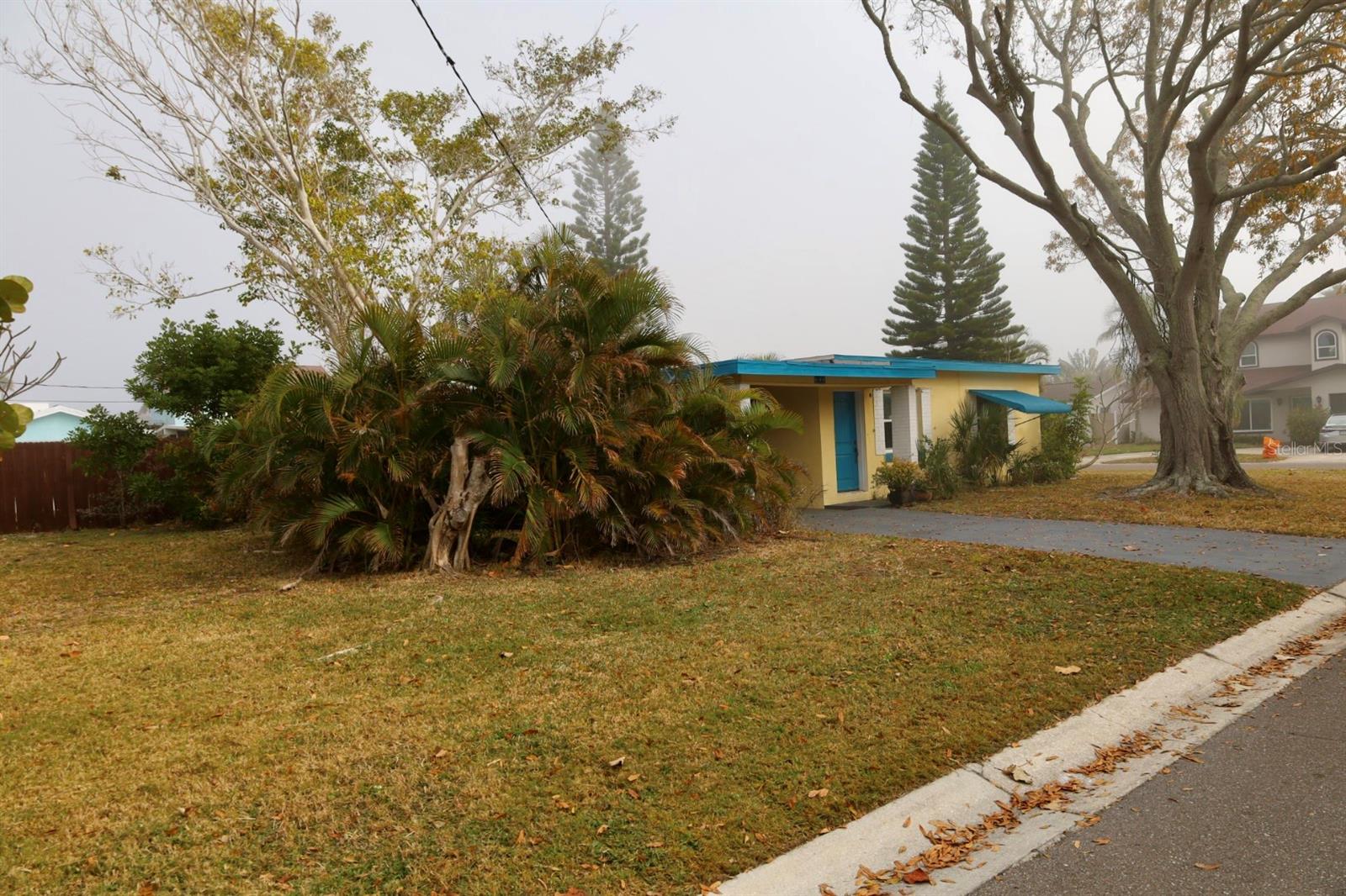 Image 14 of 15 For 200 10th Avenue