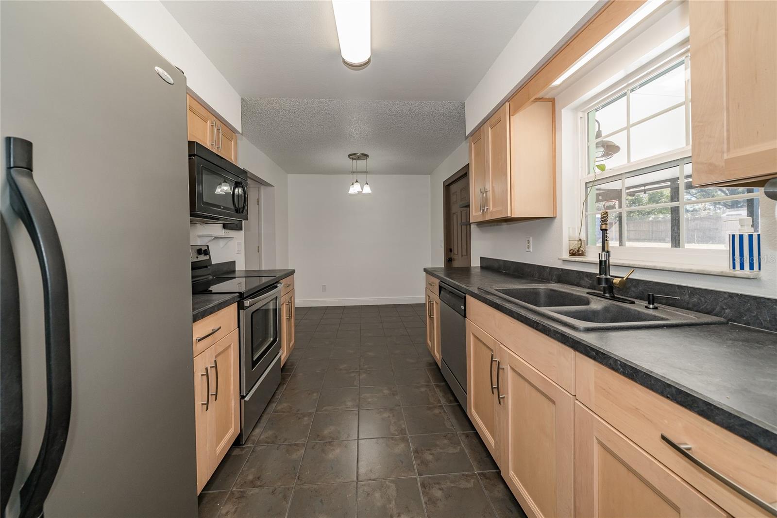 Image 10 of 42 For 3957 Whitedove Drive